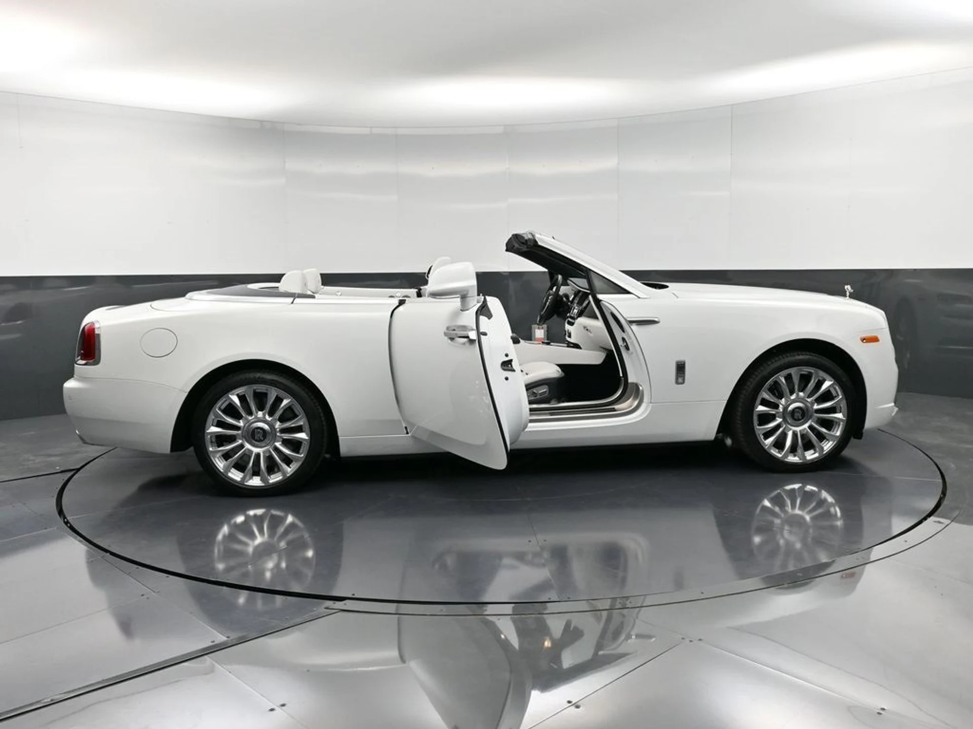 mph038_2097214200_d150d1660bcaead0d7c56e42fa442a89_5f01b36cb1