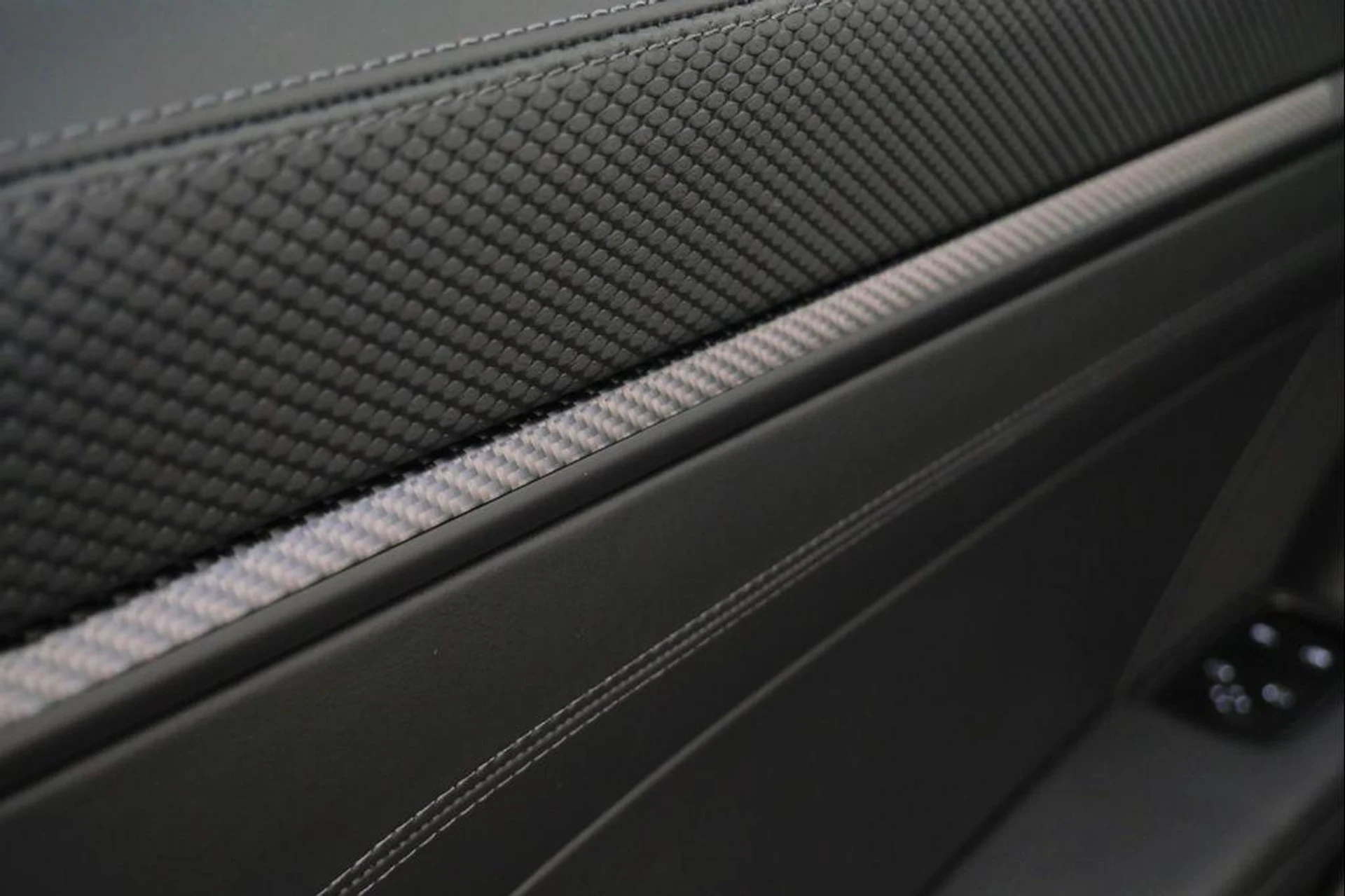 mph038_2103855128_QW_Ud_bq_O_j_Aqr_3w_P_Macw_MC_Nw0_512f957eac