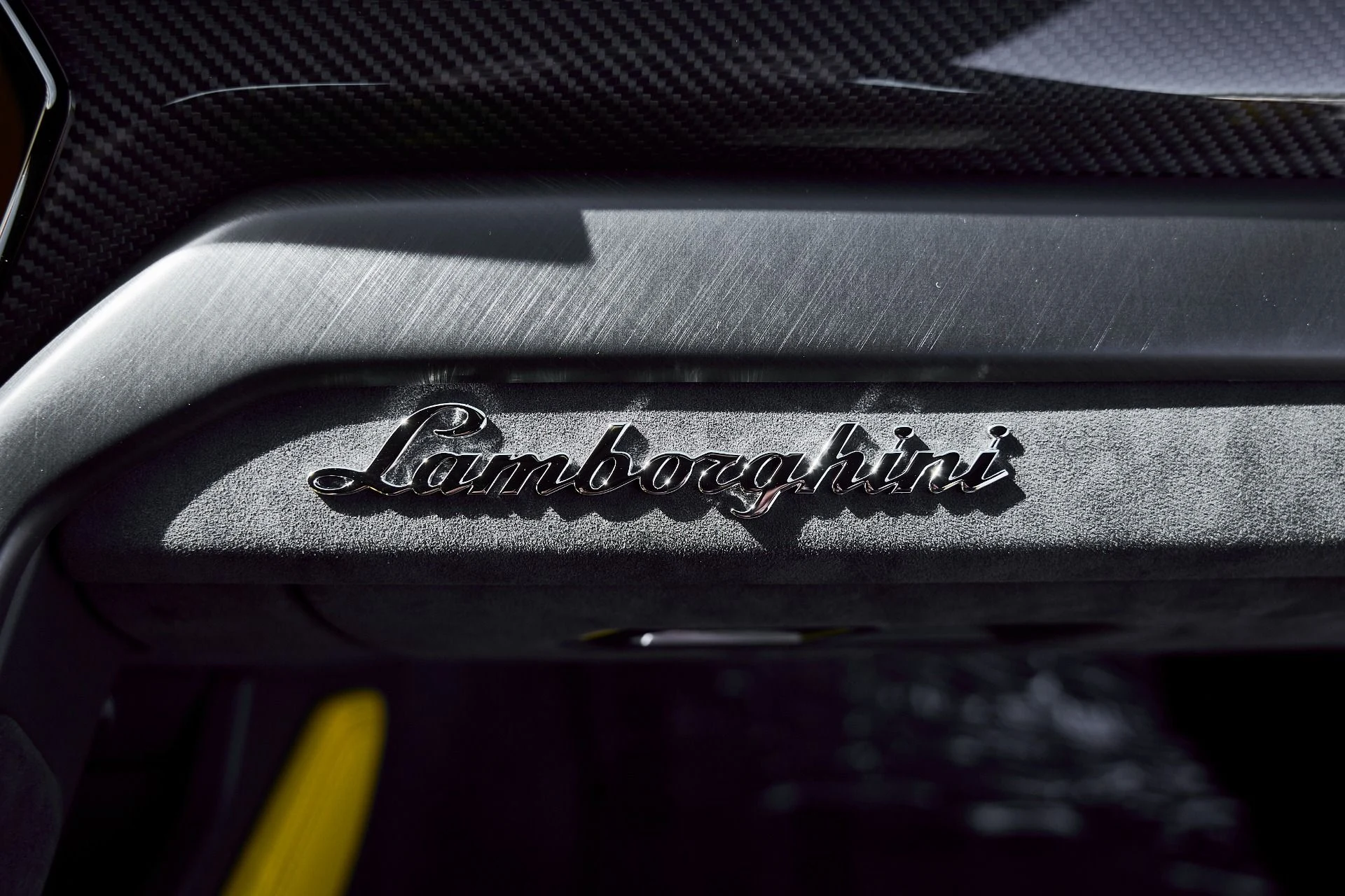 mph038_2112471085_Used_2021_Lamborghini_Urus_Pearl_Capsule_1772843504_47ba57f5e6