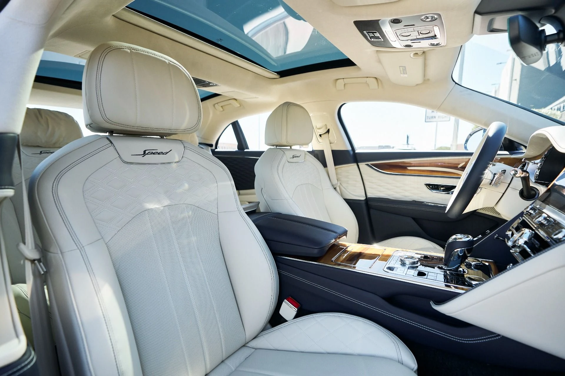mph038_2124734341_Used_2024_Bentley_Flying_Spur_Mulliner_W12_1760650658_8a50e488af