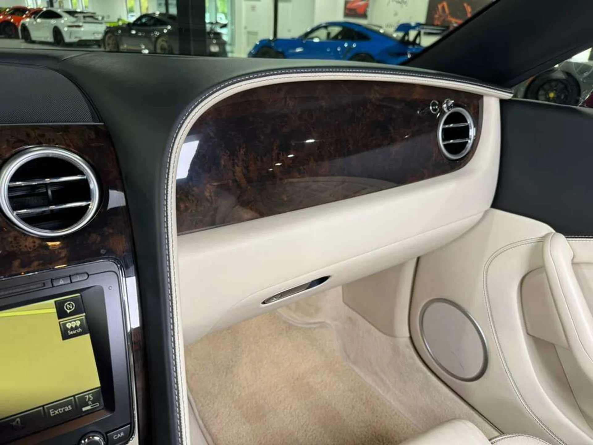 mph038_2125864806_70bdeb64536a58eb473a683c36e39e75_71d2b808eb