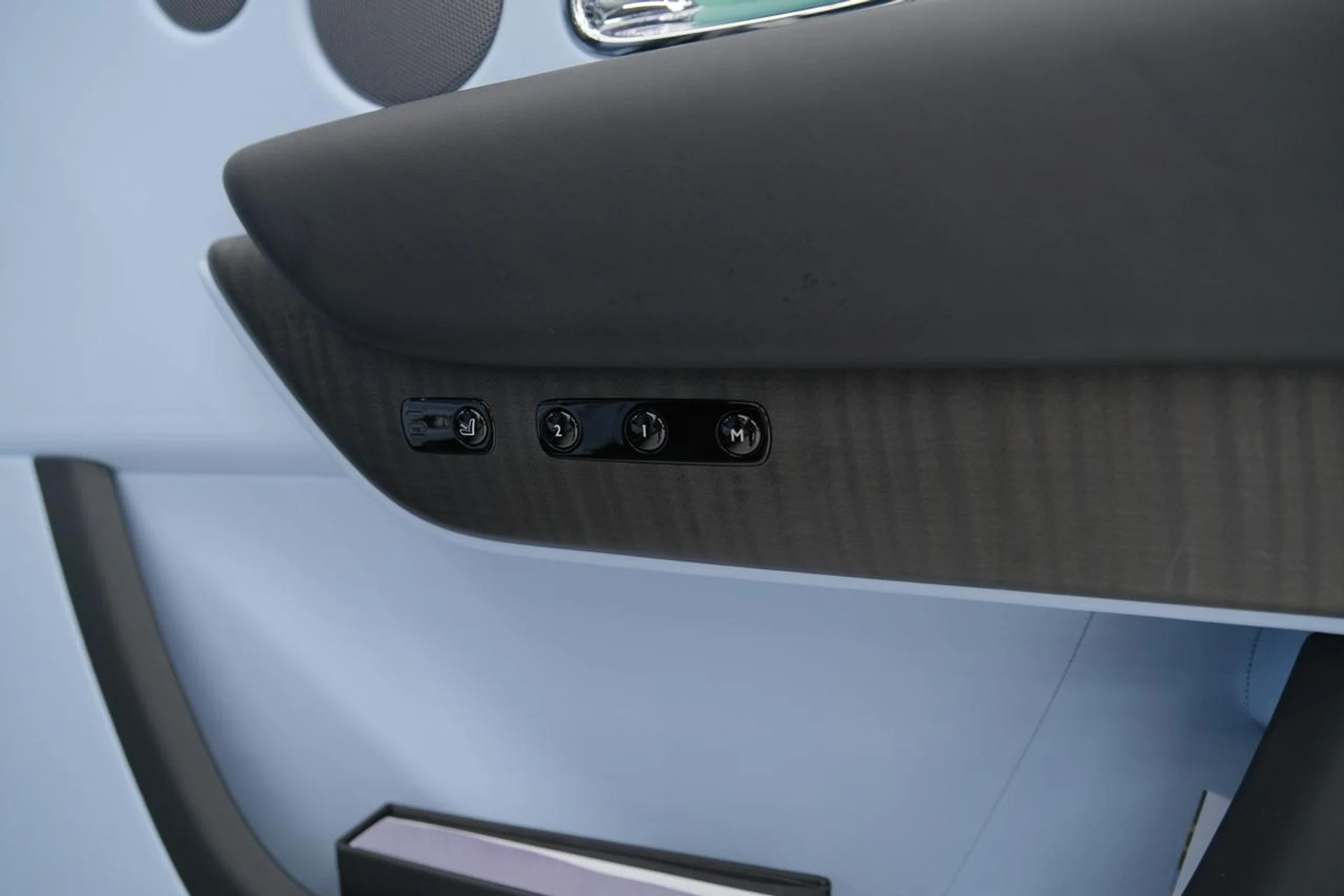 mph038_2126362058_b1c206af0ce1e11ff5e81ee7181e0460_8d47517be2