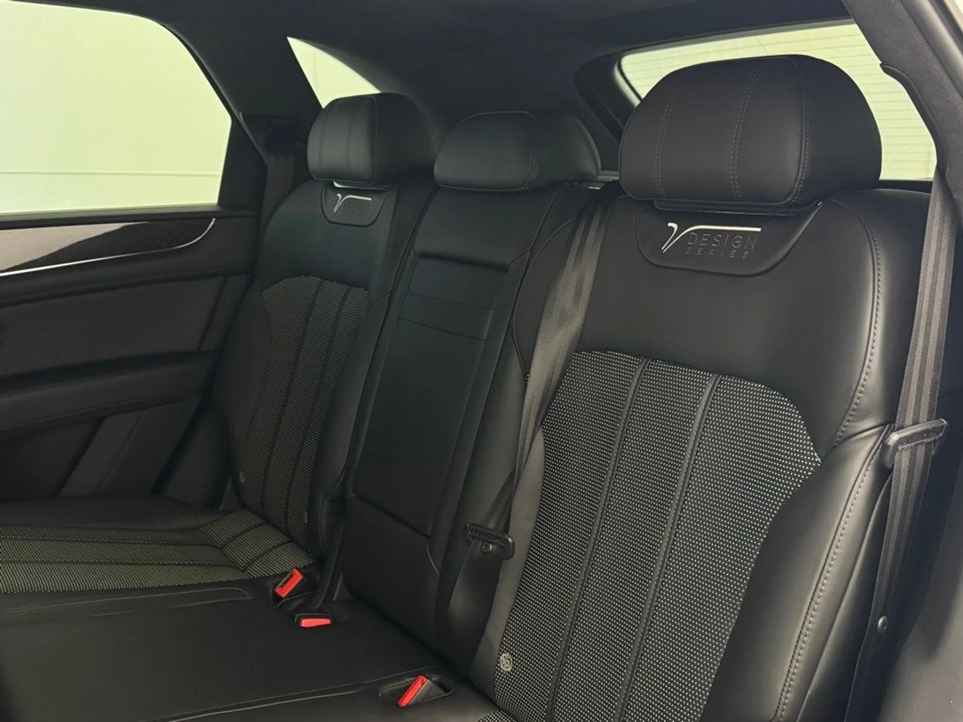 mph038_2128892594_ay5vh12xtedilicd611tq713lj5p_1cdcf0a157