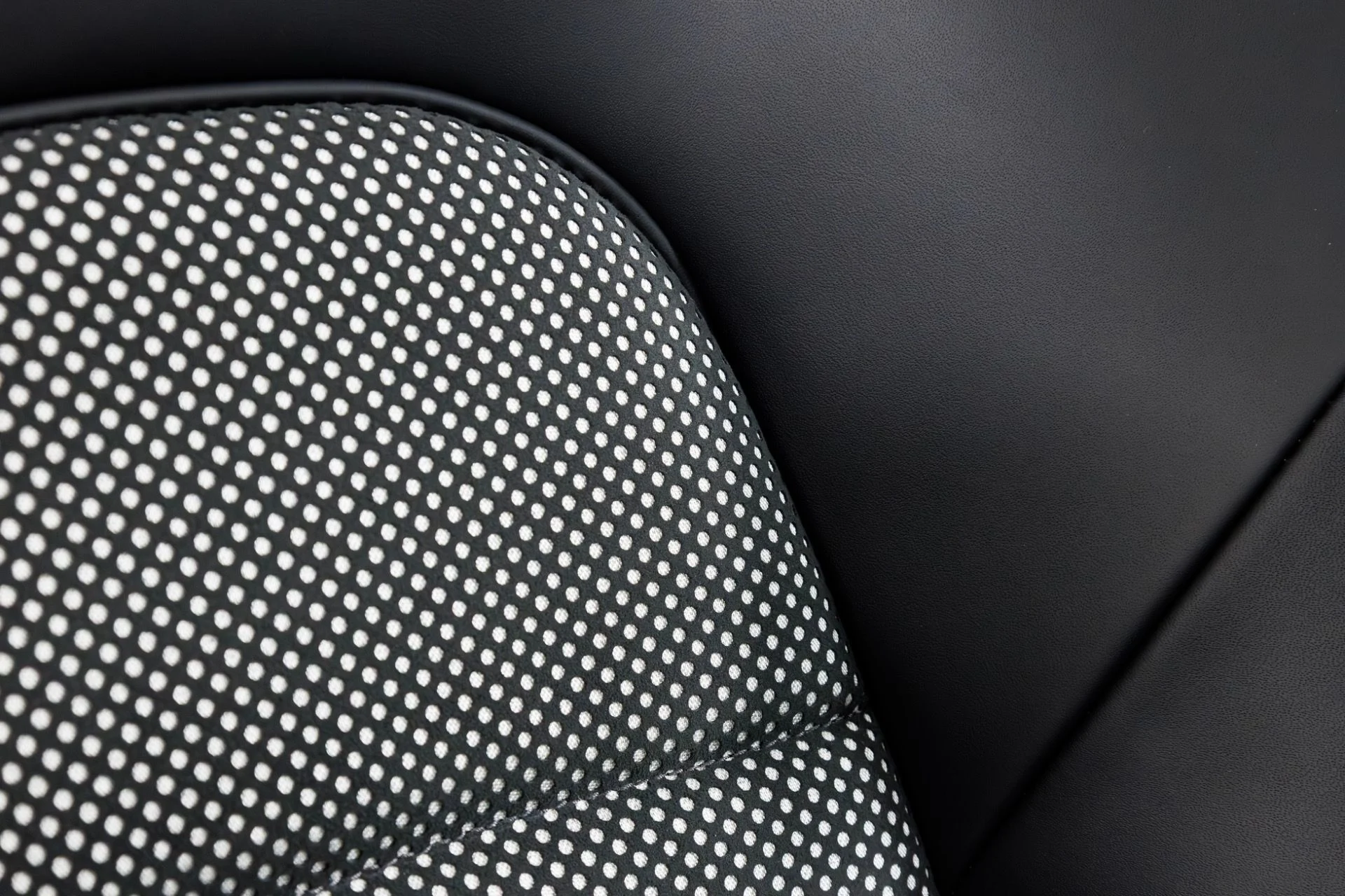 mph038_2132147623_Used_2025_Porsche_911_GT_3_RS_1767383458_130d46eef4