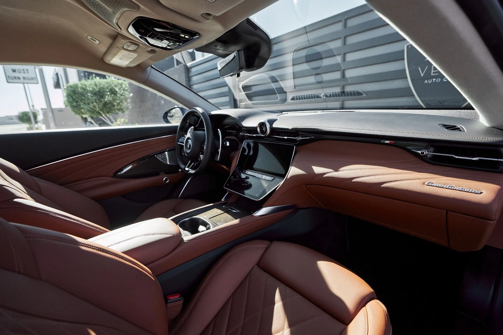 mph038_2136300662_Used_2024_Maserati_Gran_Turismo_Modena_1764124082_7b6c28ea56