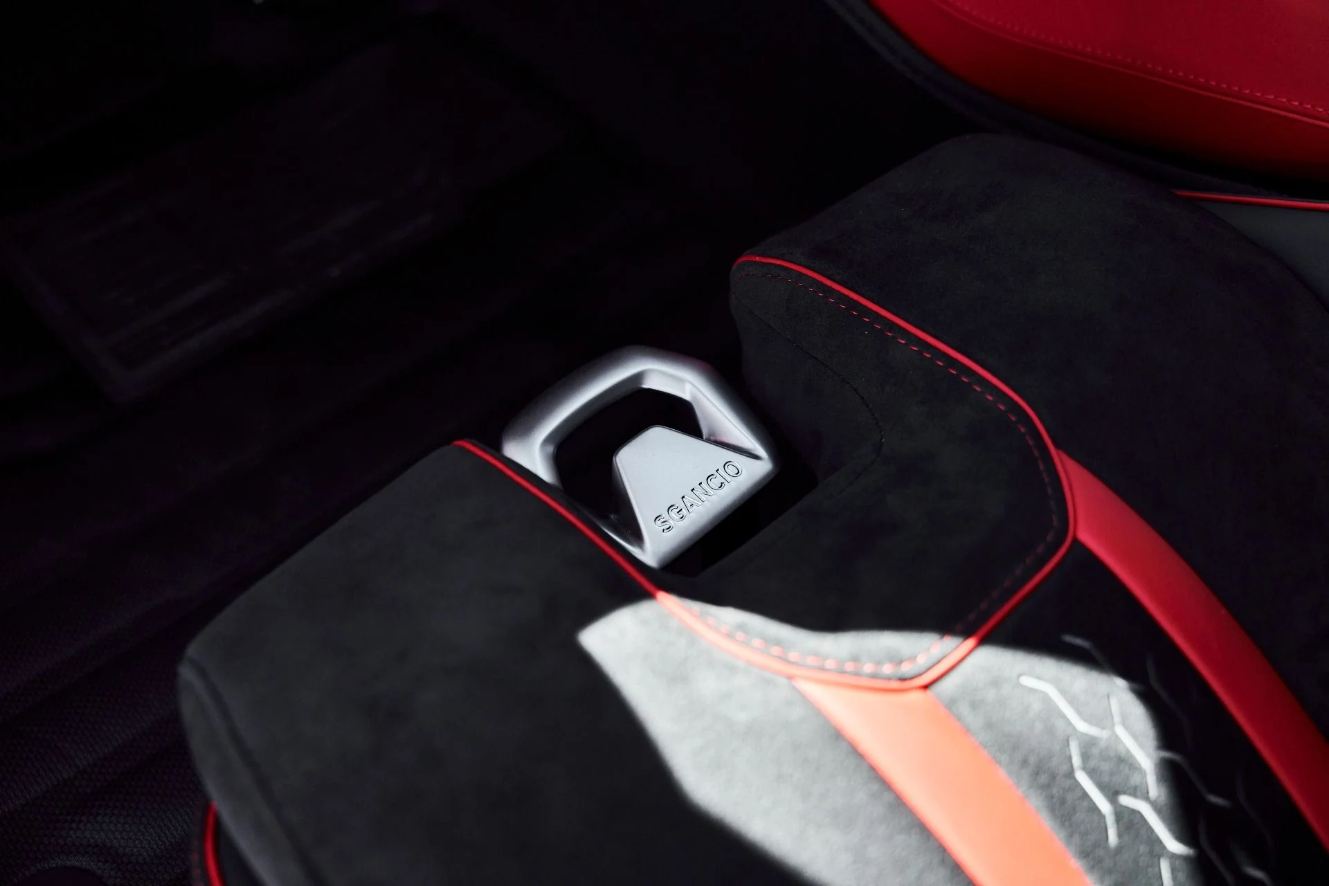 mph038_2139166857_Used_2023_Lamborghini_Huracan_1778117628_7c967342ea