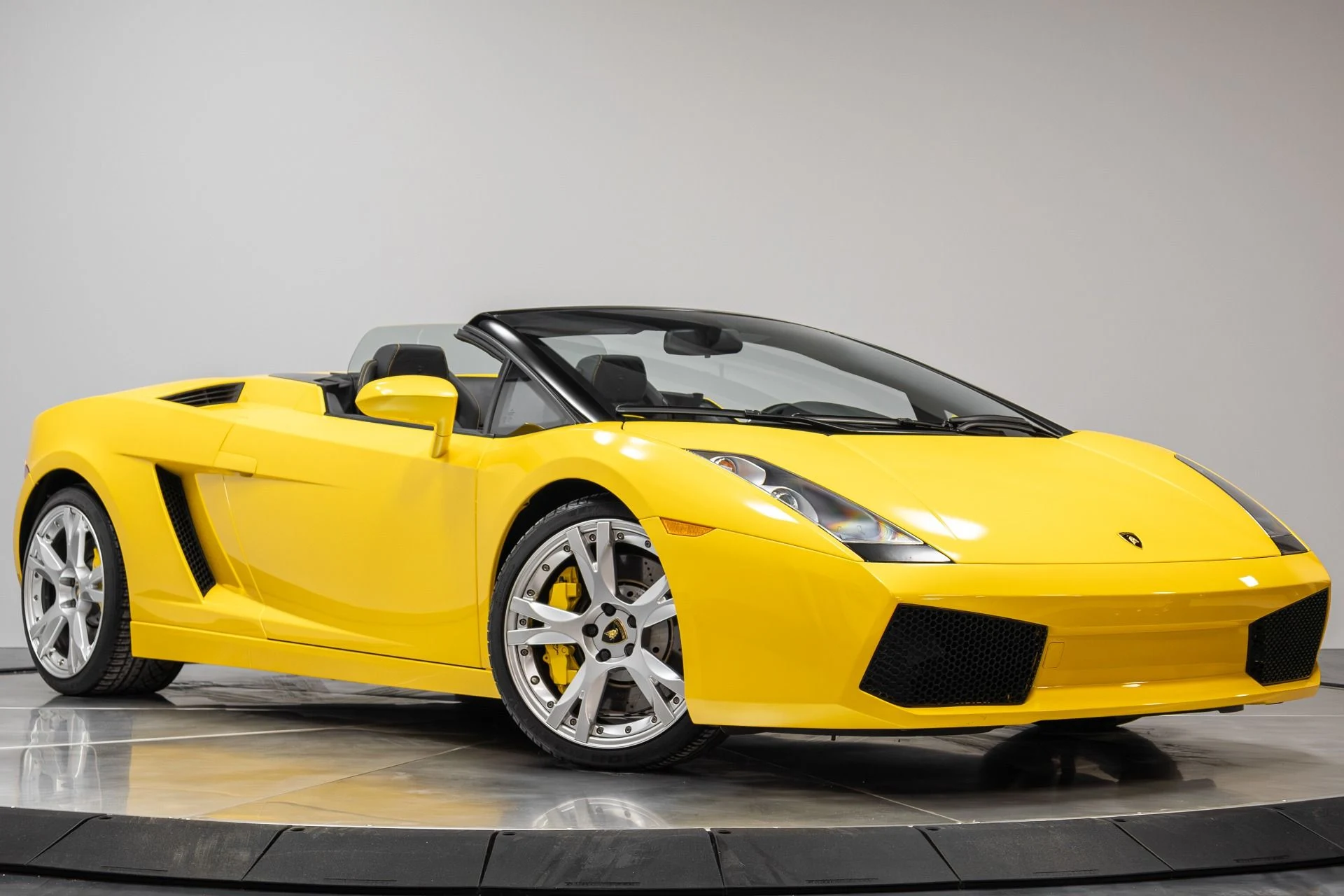 mph038_2162795825_Used_2007_Lamborghini_Gallardo_Spyder_1766529333_e02f542cbe
