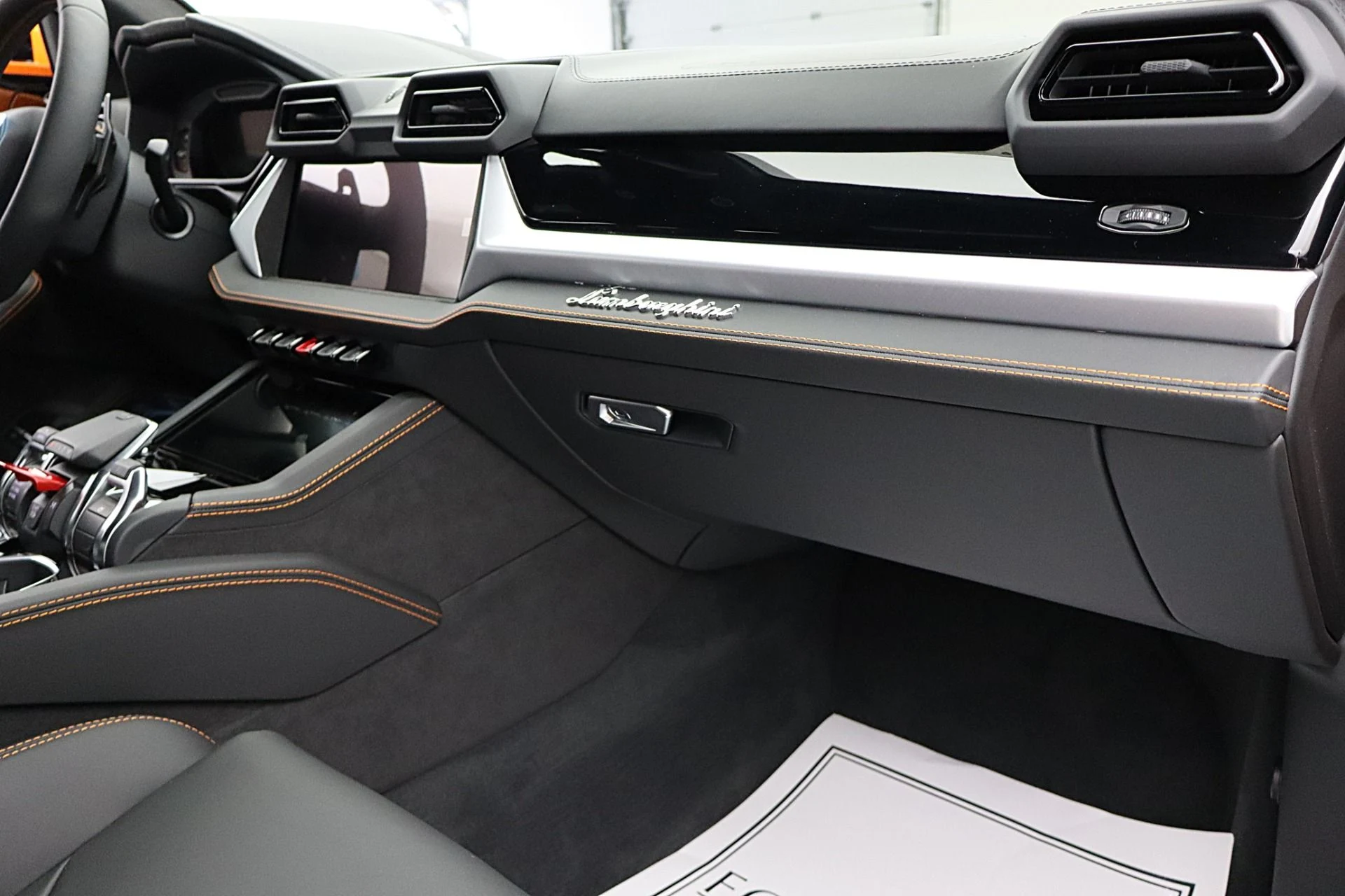 mph038_2167256940_New_2026_Lamborghini_Urus_SE_cdfdffd907