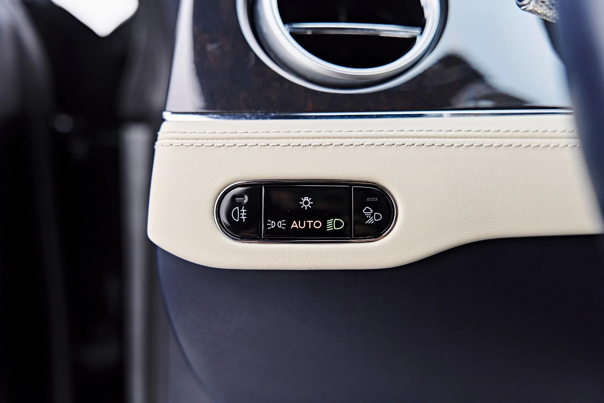 mph038_2168525698_Used_2022_Bentley_Continental_GT_V8_1790367735_0b22552766