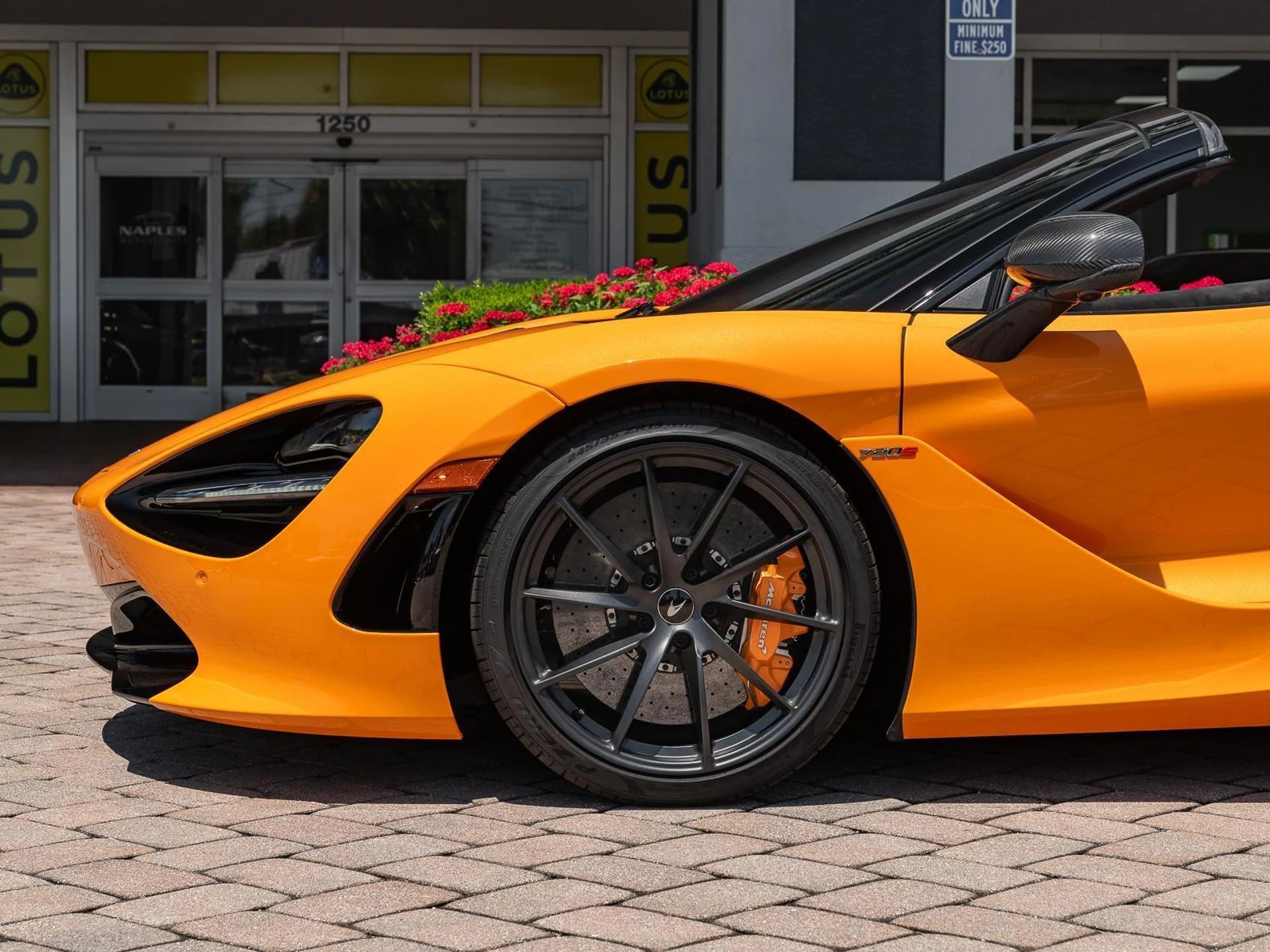 mph038_2181801135_Used_2022_Mc_Laren_720_S_Performance_1778364282_21a8fca605