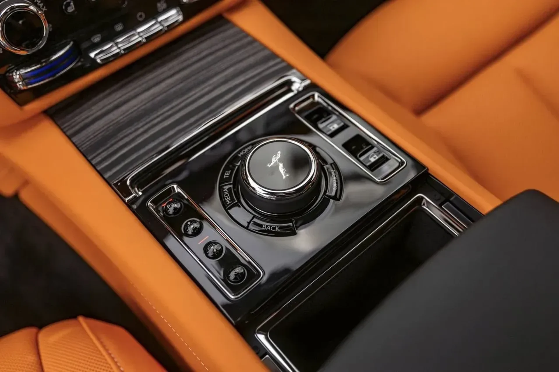 mph038_2209021459_245cc88ade5a46e288f6809677fc4696_d70ee8a61d