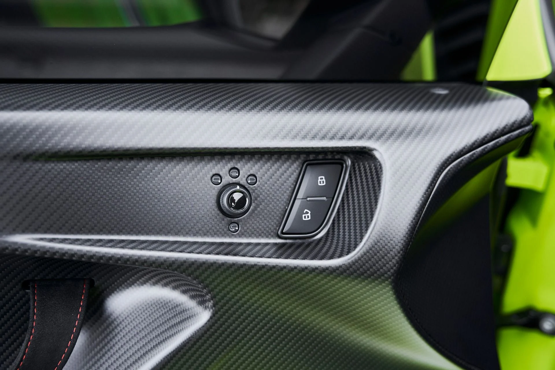 mph038_222056704_Used_2022_Lamborghini_Huracan_STO_Base_1771294585_ee6cda4738