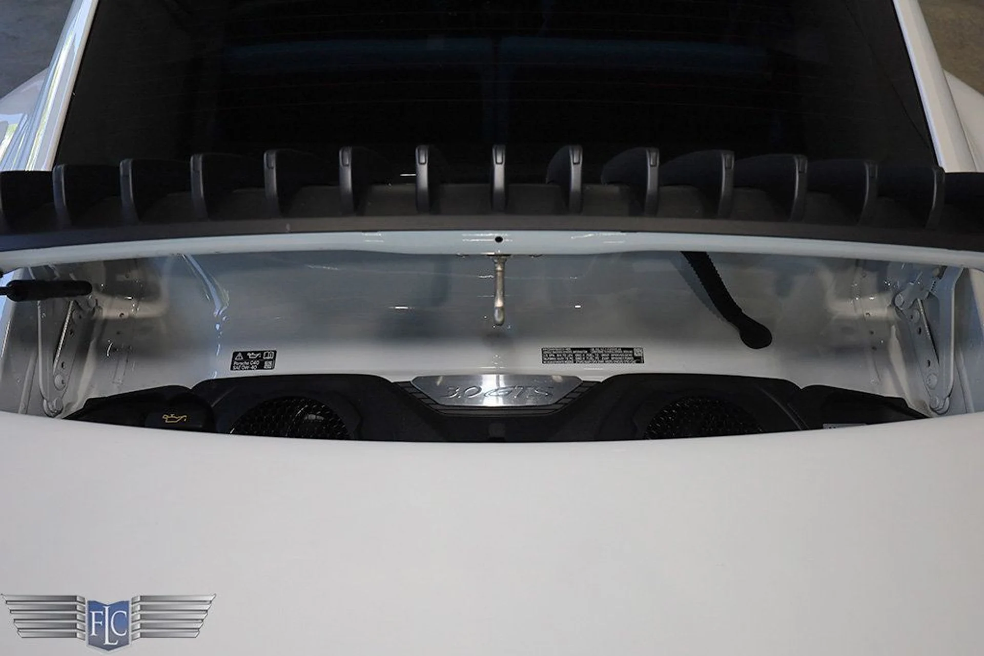 mph038_2220858517_used_2024_porsche_911_carreragtsmanualcoupe_9689_22738585_39_1024_a7d56a8ccb