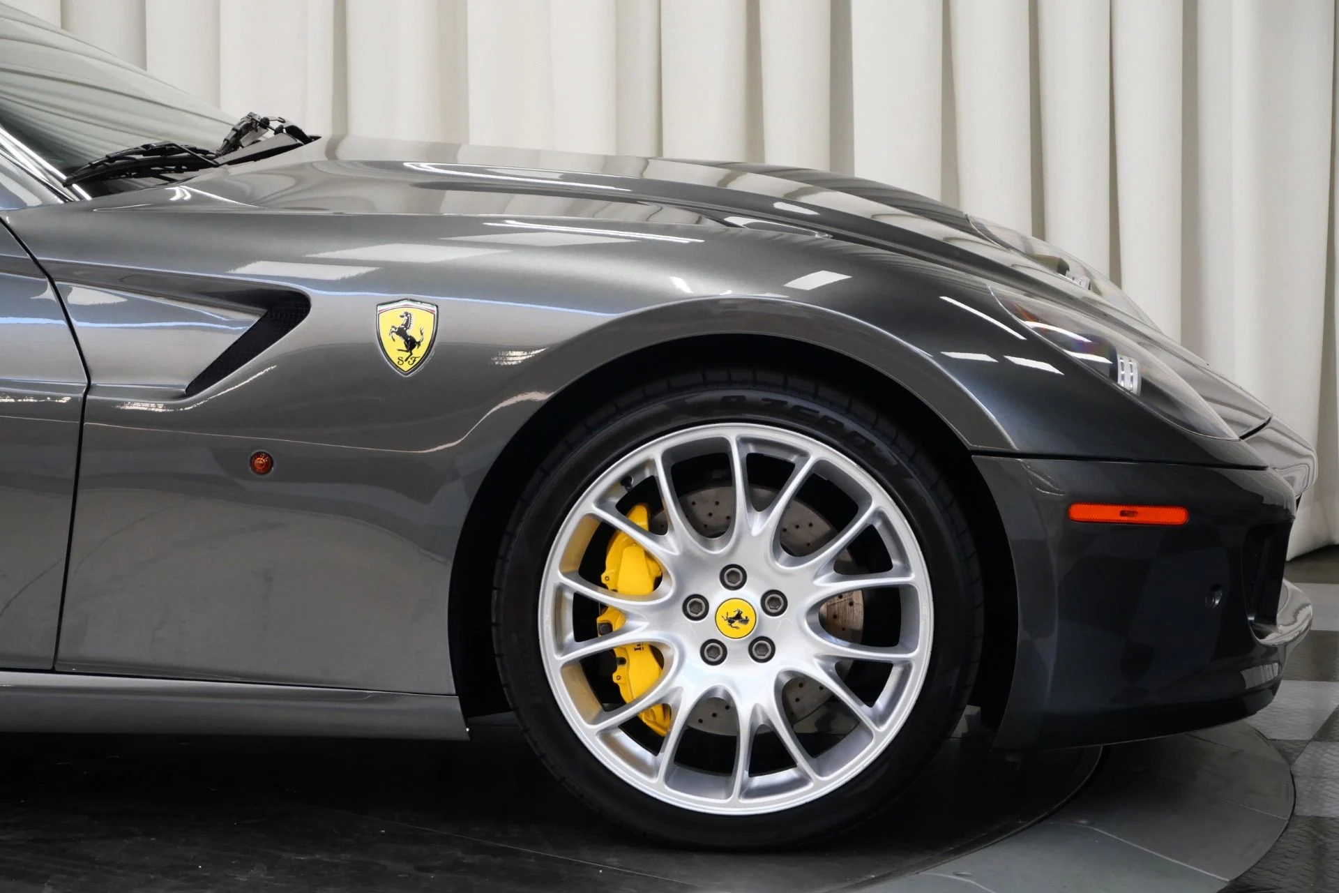 mph038_2222699125_Used_2007_Ferrari_599_GTB_Fiorano_1752852394_d09cc7e6e5