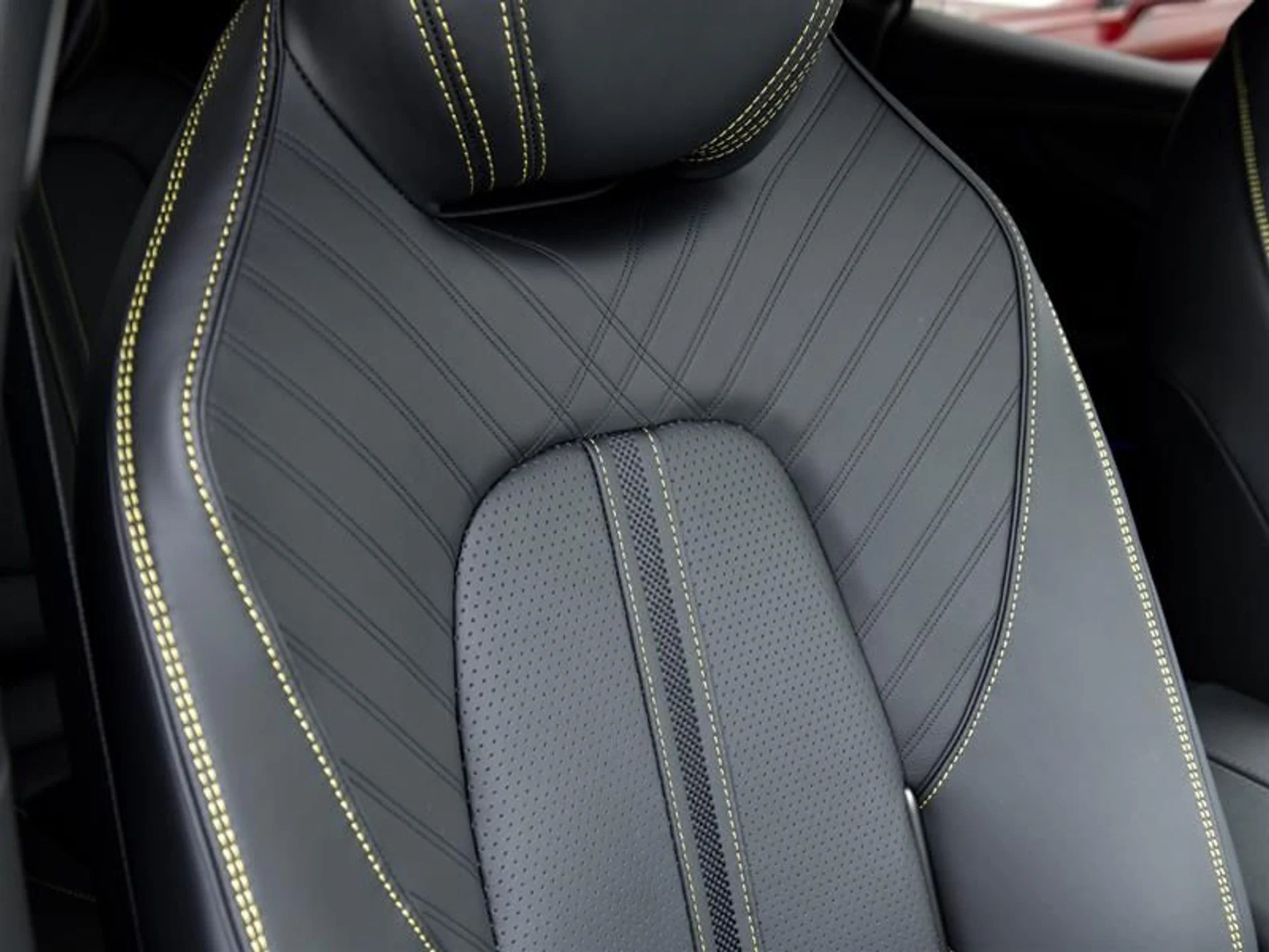 mph038_2233906604_vhio2zom_487f90ba04