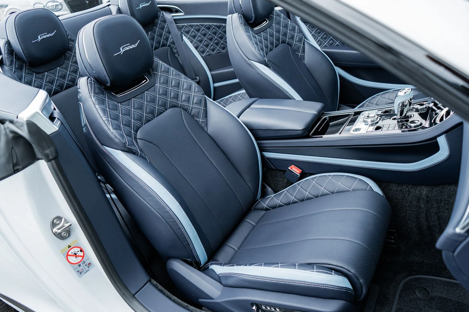 mph038_2241360988_c7c22586_2496_4d16_ba48_e71688dd2348_0308fd224b