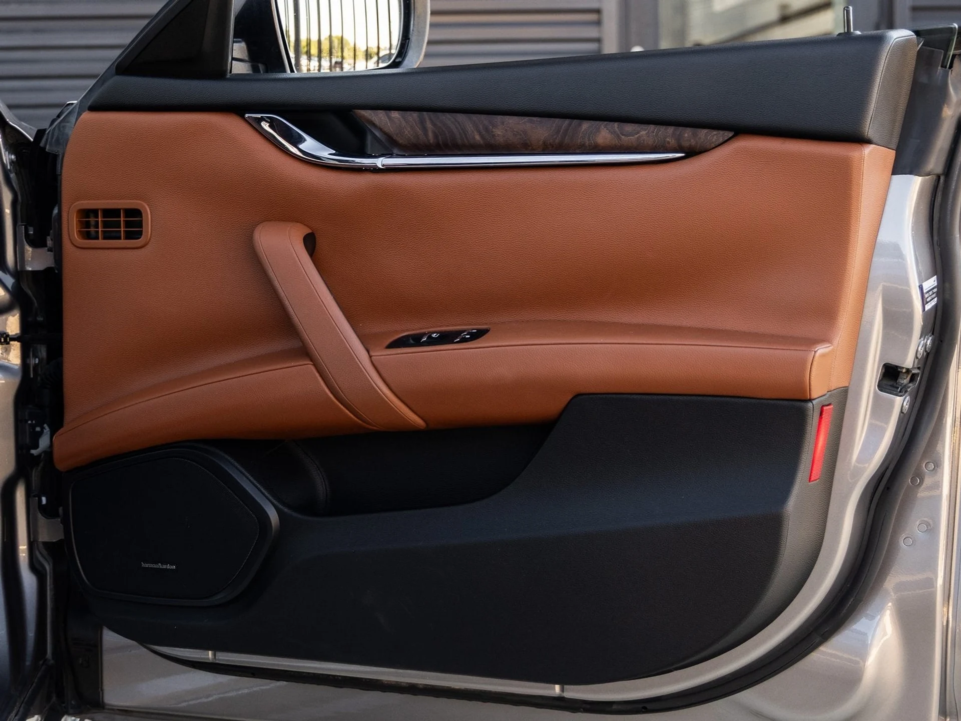 mph038_2242935690_39_2959d0bd57