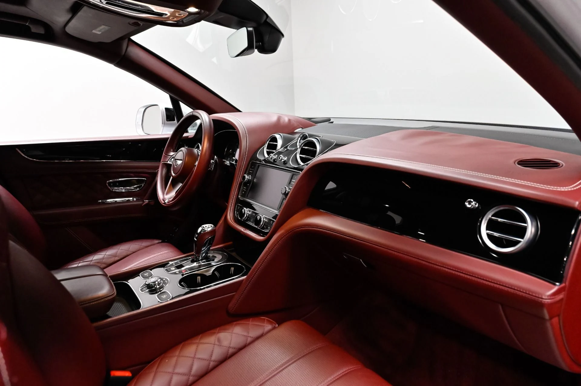 mph038_2247113649_Used_2019_Bentley_Bentayga_V8_1790790917_9447fa5e5a