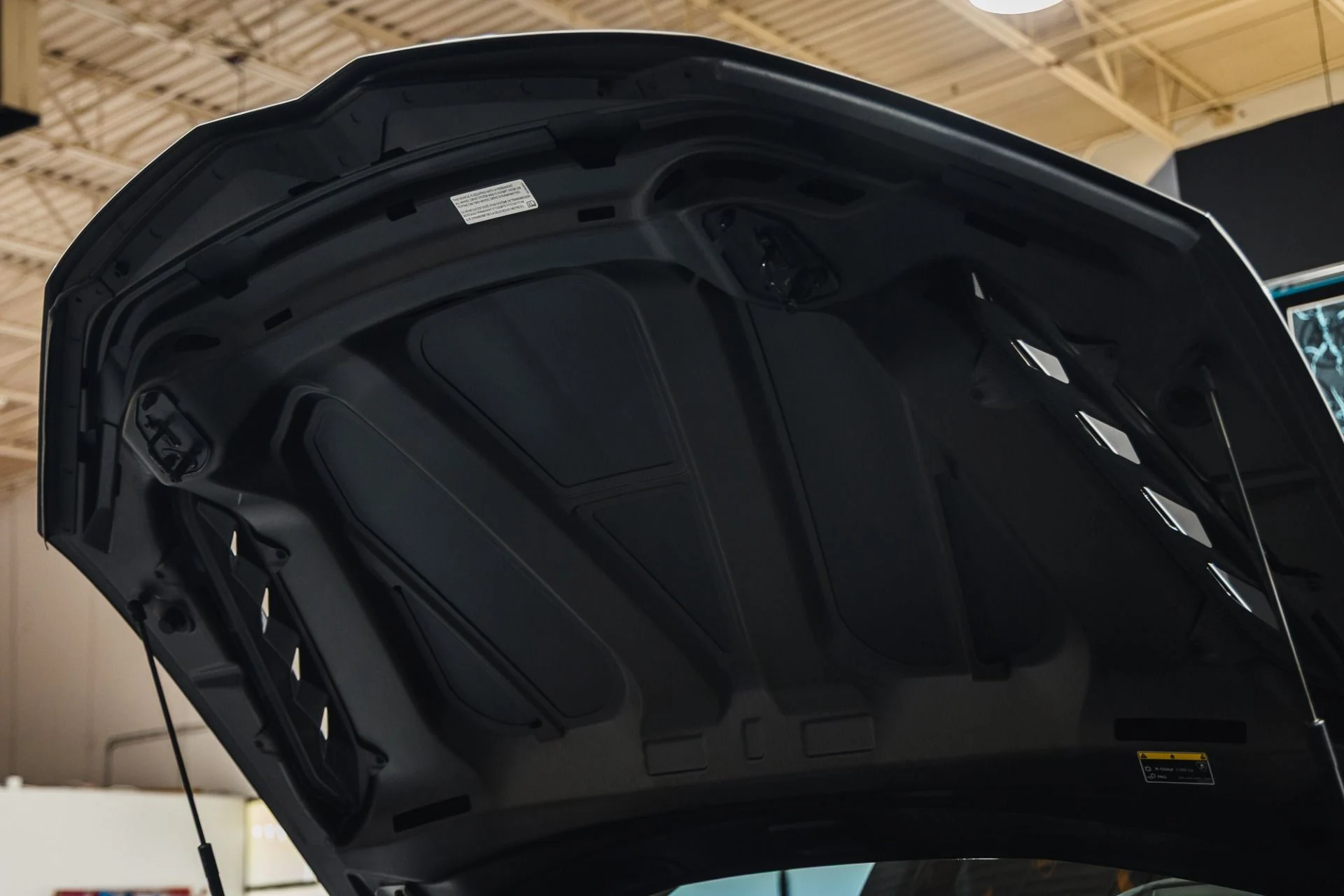 mph038_2258586775_Used_2023_Lamborghini_Urus_Performante_1775866492_99970ee548