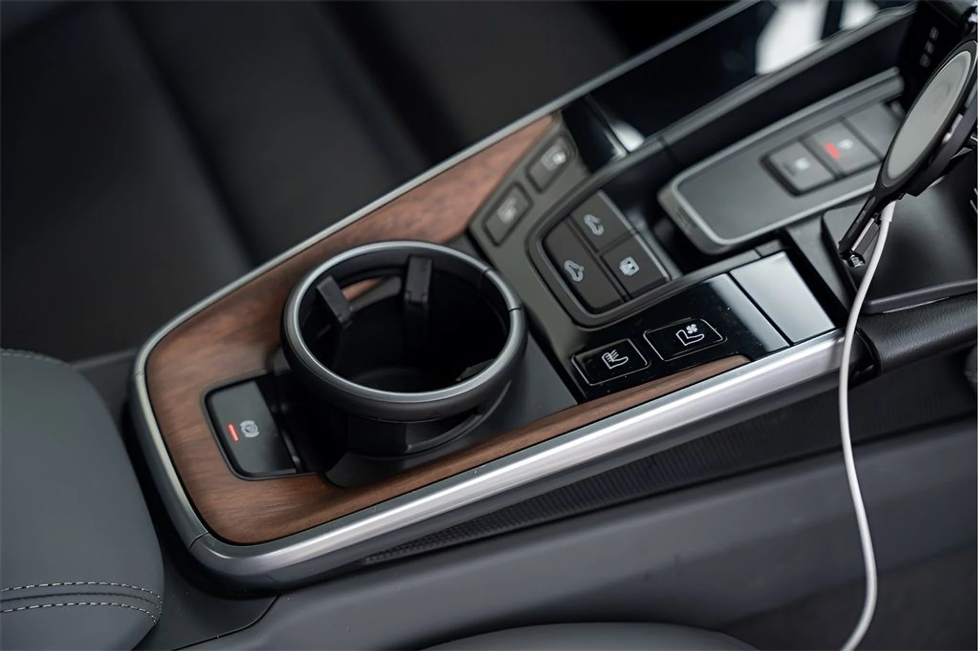 mph038_2260761291_image_40_4c231abd29