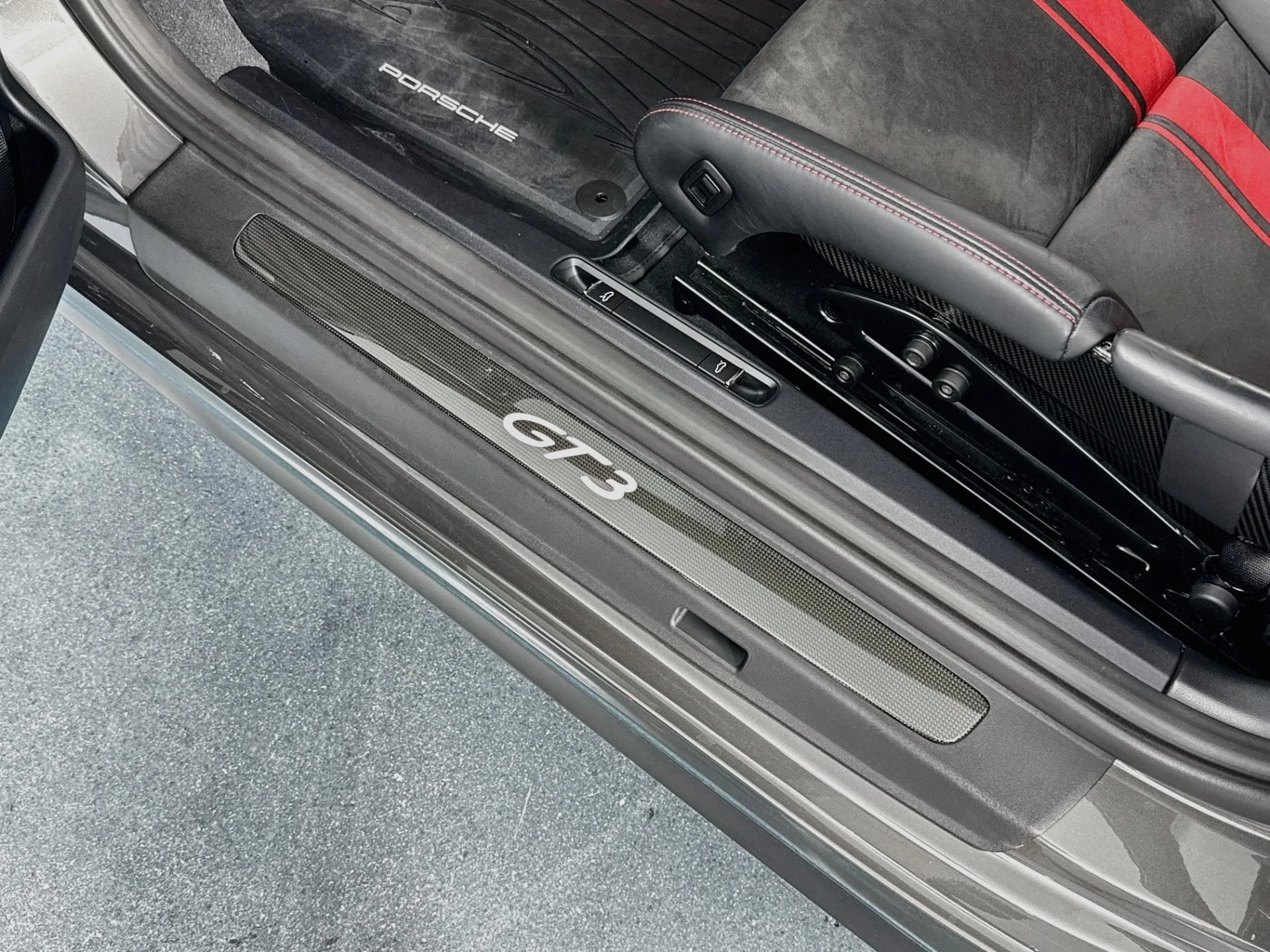 mph038_2268430326_Used_2019_Porsche_911_GT_3_1786138114_60e83f841f