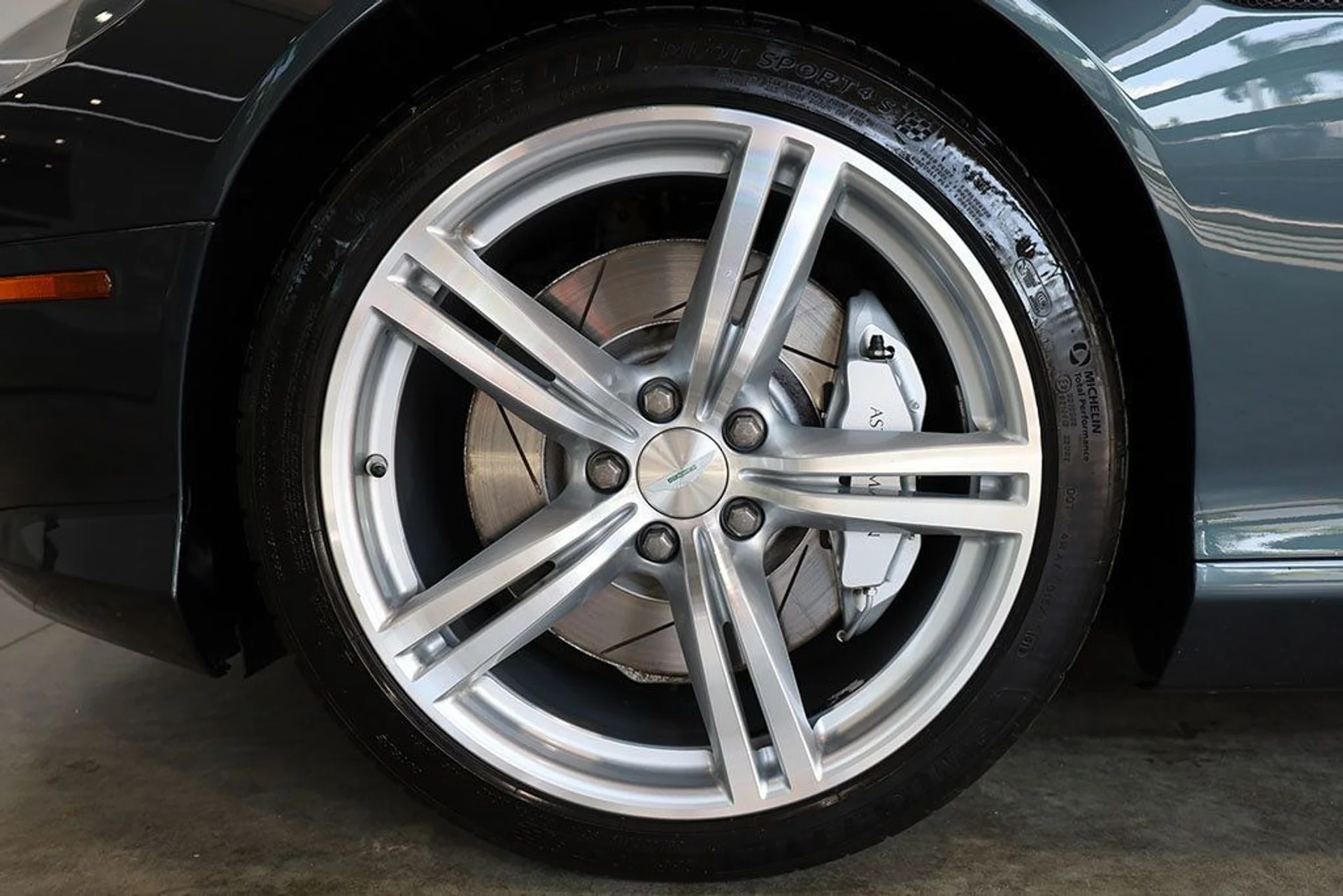 mph038_2268807133_used_2007_aston_martin_db9_2drcoupemanual_9689_21830752_39_1024_d460176bc7