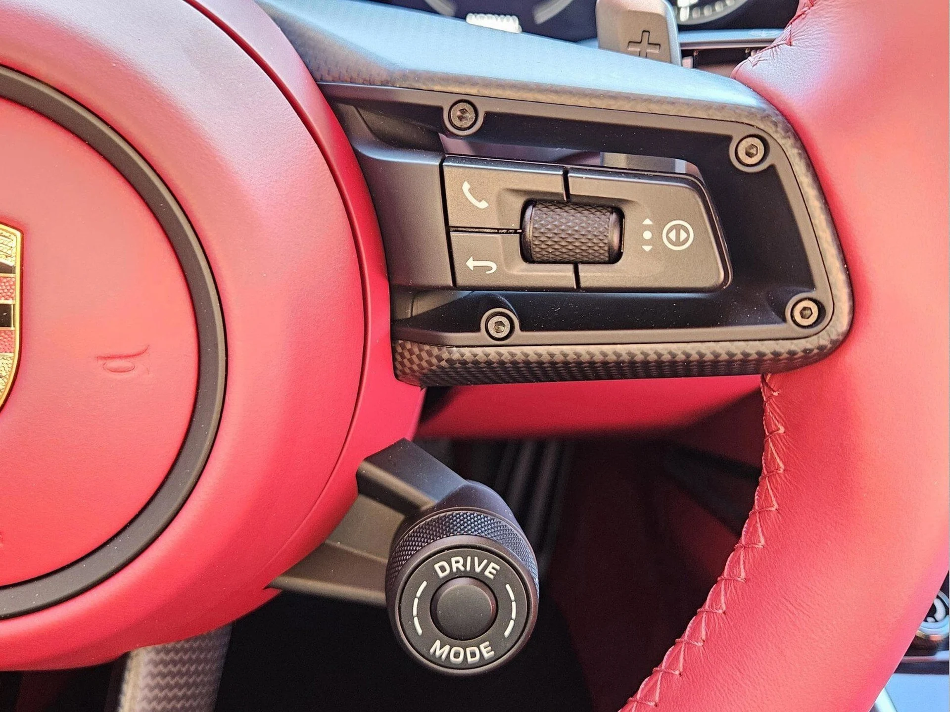 mph038_2270264183_20a8f46639d577cb22f4d1beec889745x_0682c6b4ff