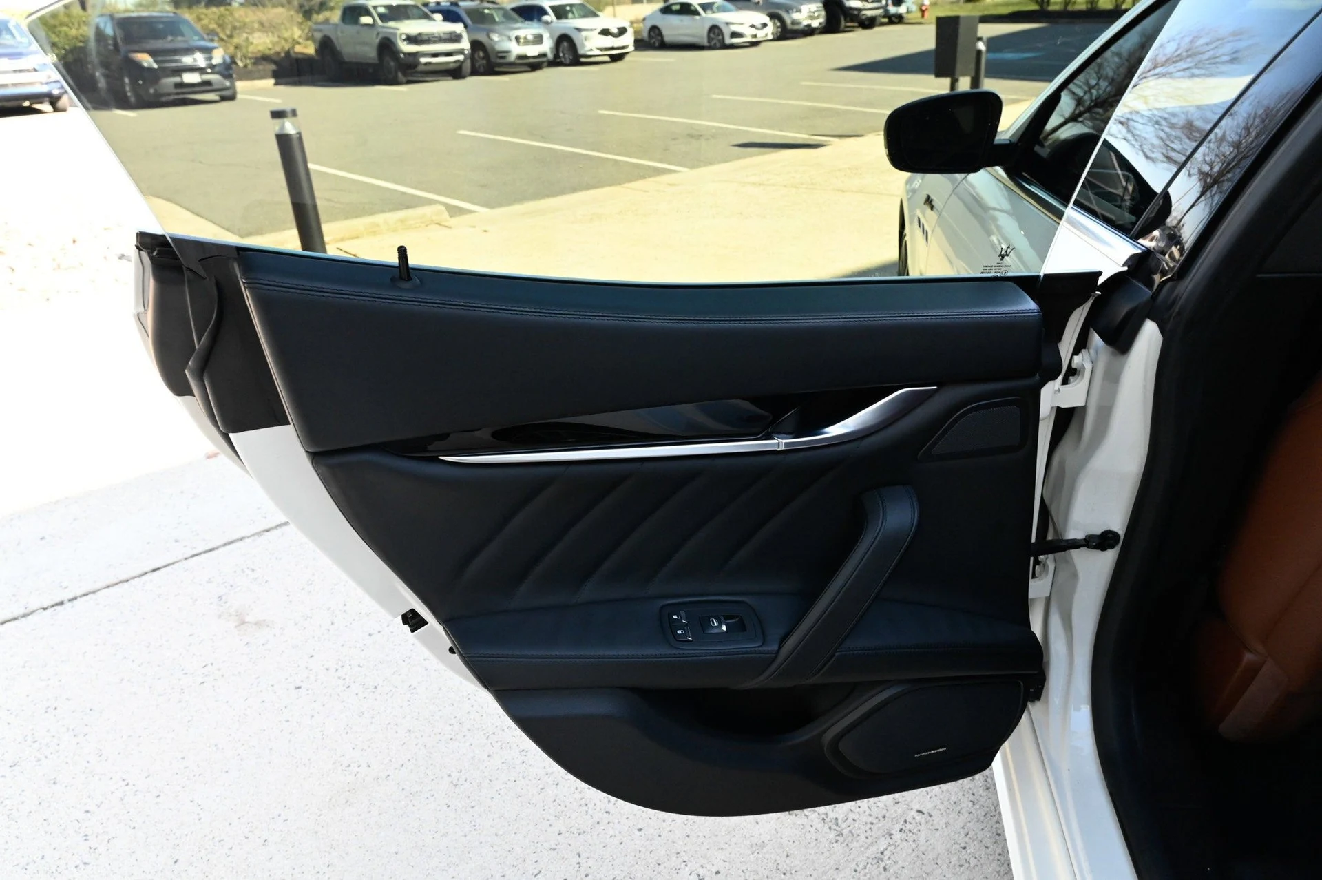 mph038_2271517879_a63a4832b3ee4d14a0f49b69ca8c2968_c93268ea0e