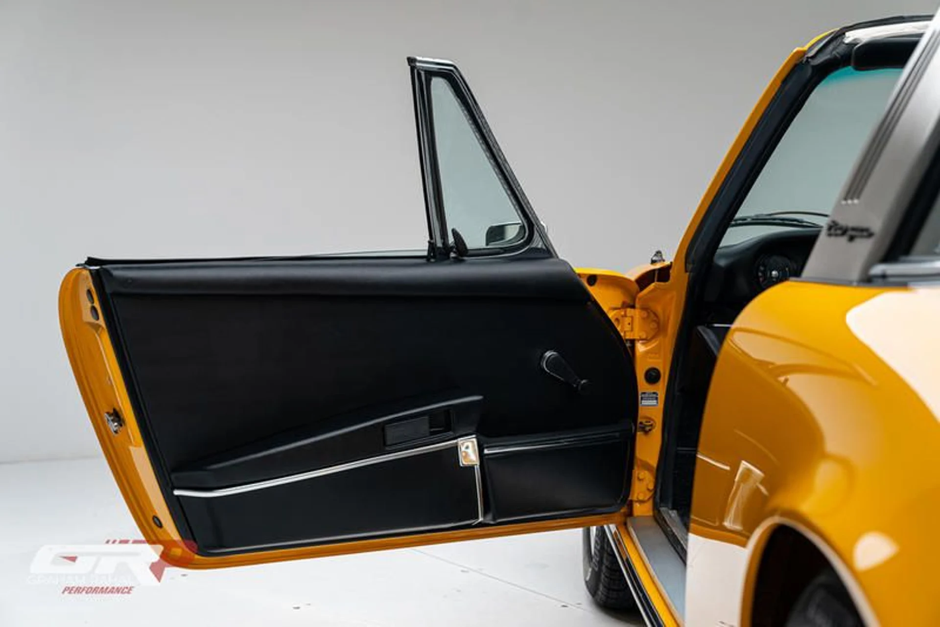 mph038_2291702563_B1777_BFB_7698_4976_9194_4_EFC_5977_B01_A_923315f20b