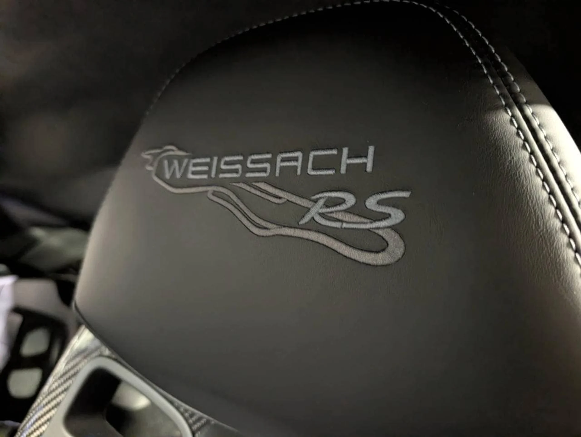 mph038_2307725645_425e1a189a0da6b977b82ec5a529e77cx_aa867ea327