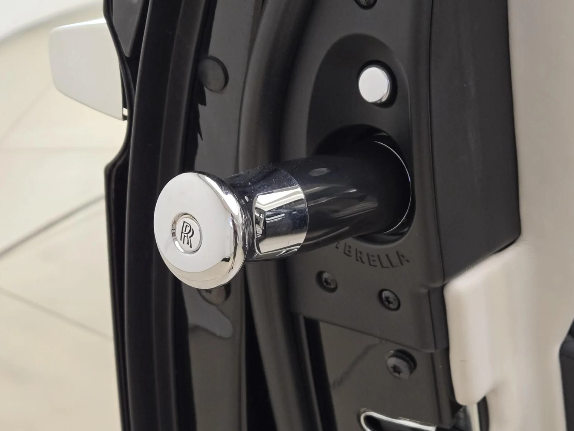 mph038_2322568921_Used_2017_Rolls_Royce_Ghost_1773381603_b2d053c0ee