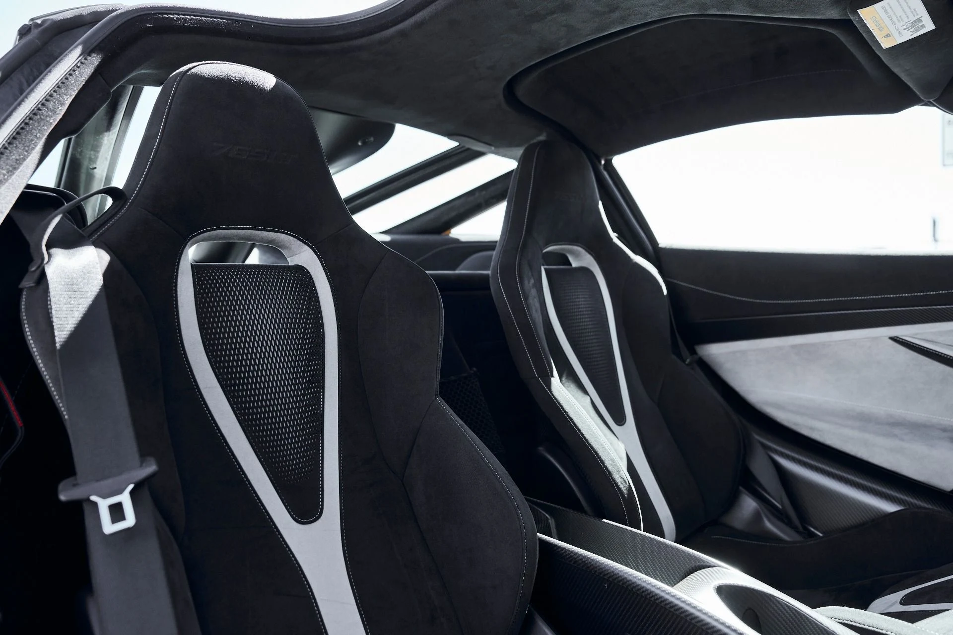 mph038_2324592477_Used_2021_Mc_Laren_765_LT_Base_1772822809_530b052645