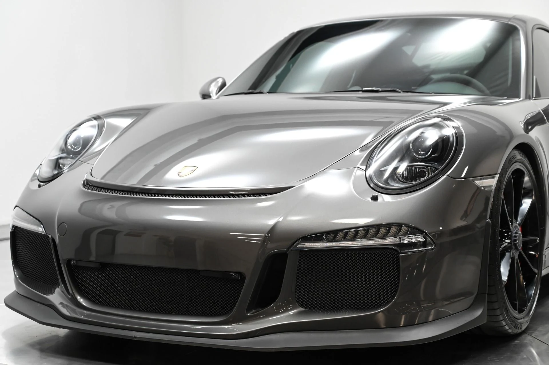 mph038_232686023_Used_2015_Porsche_911_GT_3_1749853889_d47283a381