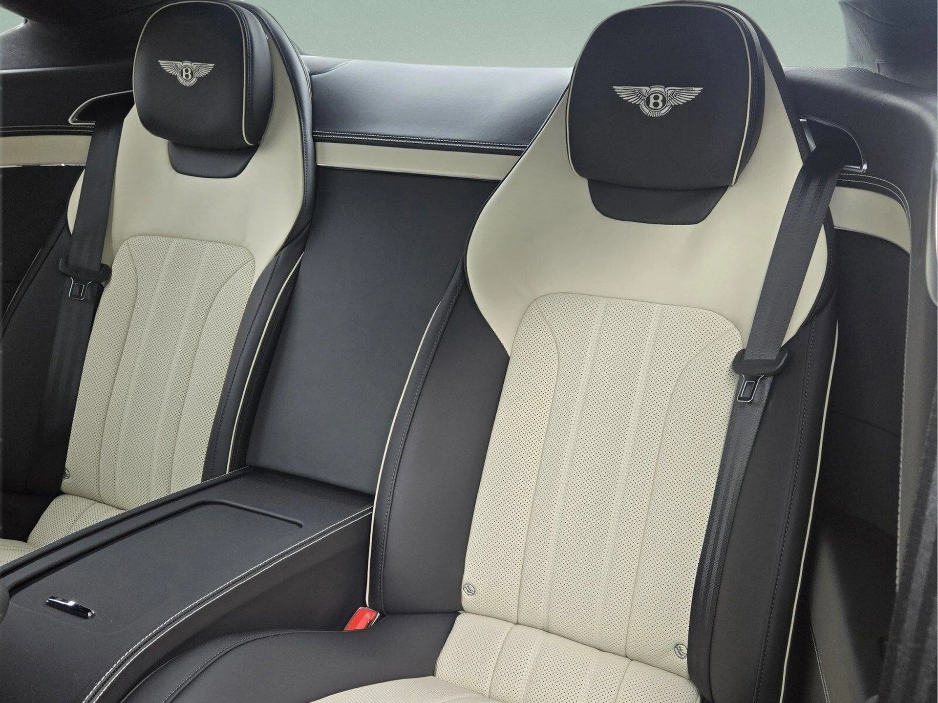 mph038_2347787044_7b769308f31062d4fd2f4f93d971a3ecx_c20d1ba9d3