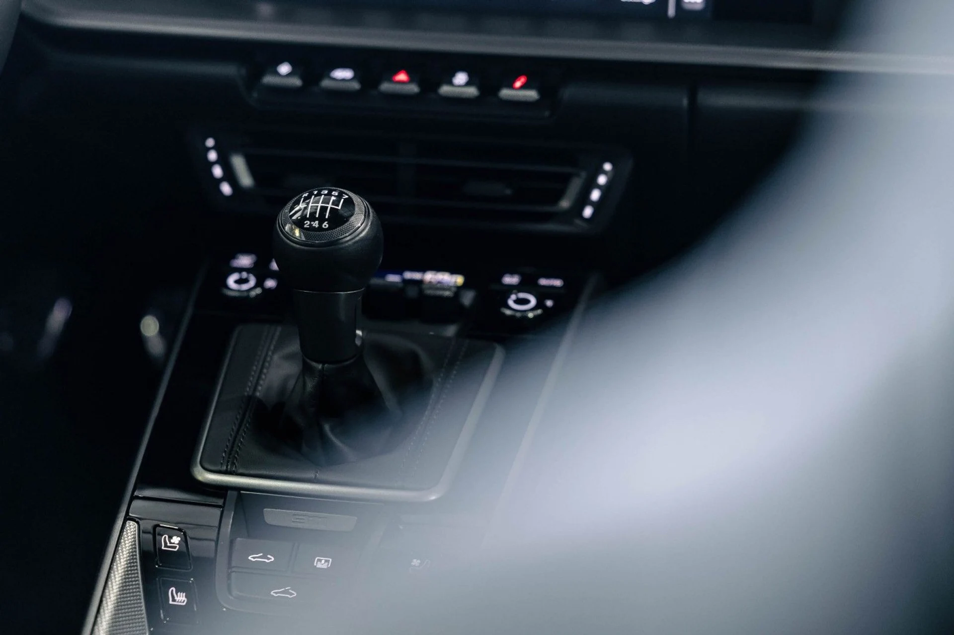 mph038_235306633_Dw_6a8341b37b