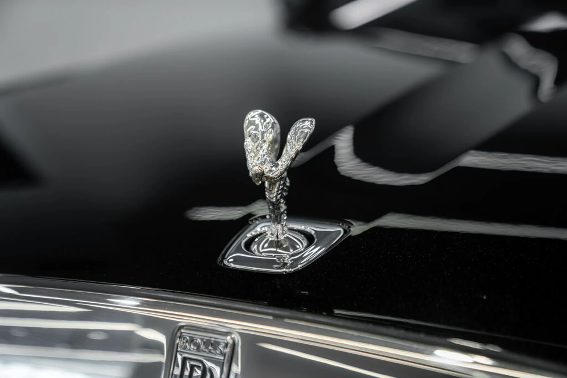 mph038_2361614254_rolls_royce_ghost_2021_jpg_v_1754355020_280cfd9f20