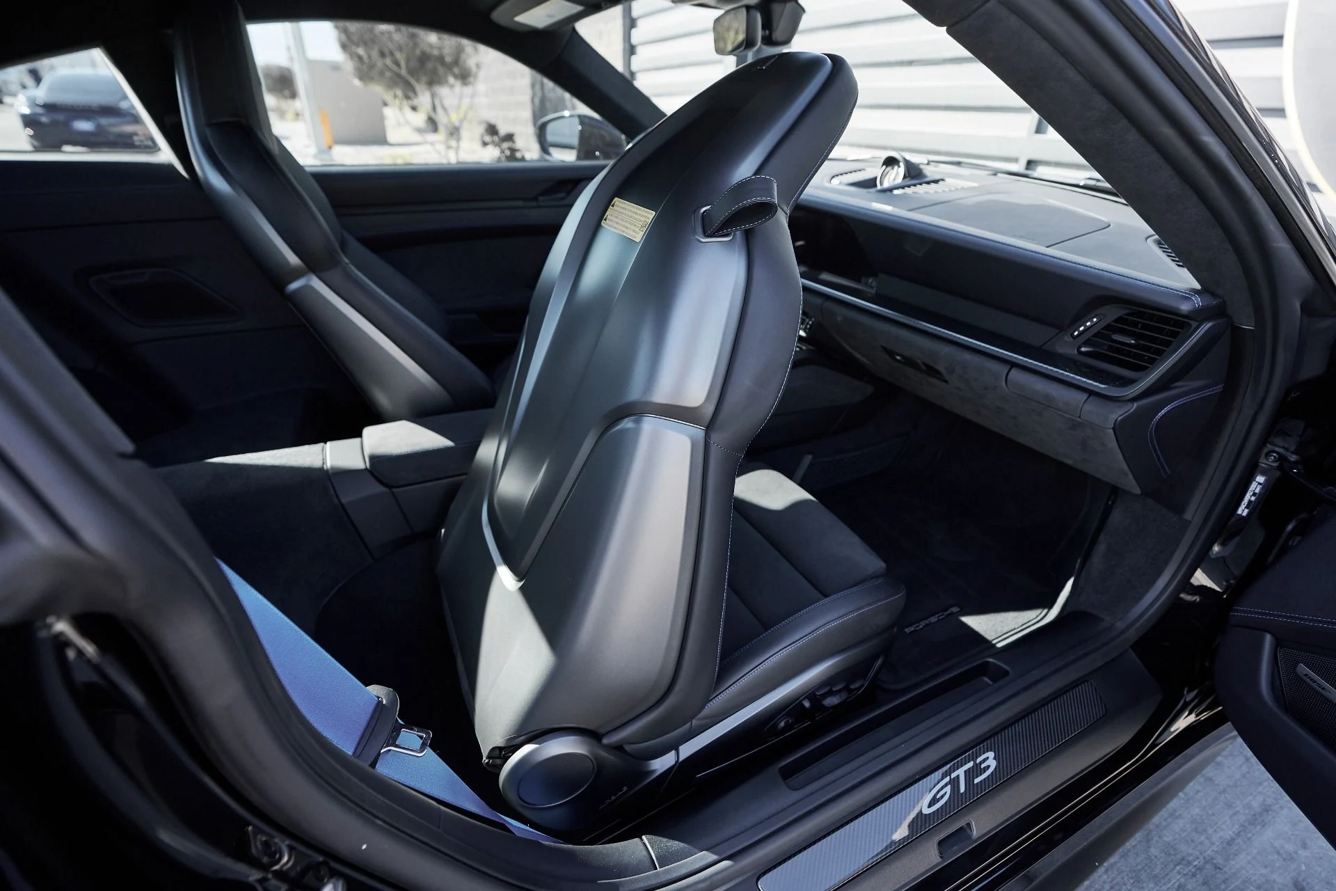 mph038_2385150855_Used_2023_Porsche_911_GT_3_1761779561_a9d4df1512