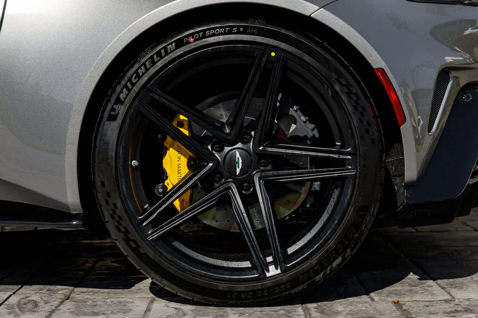 mph038_2391539983_39_5ce0ce02a9