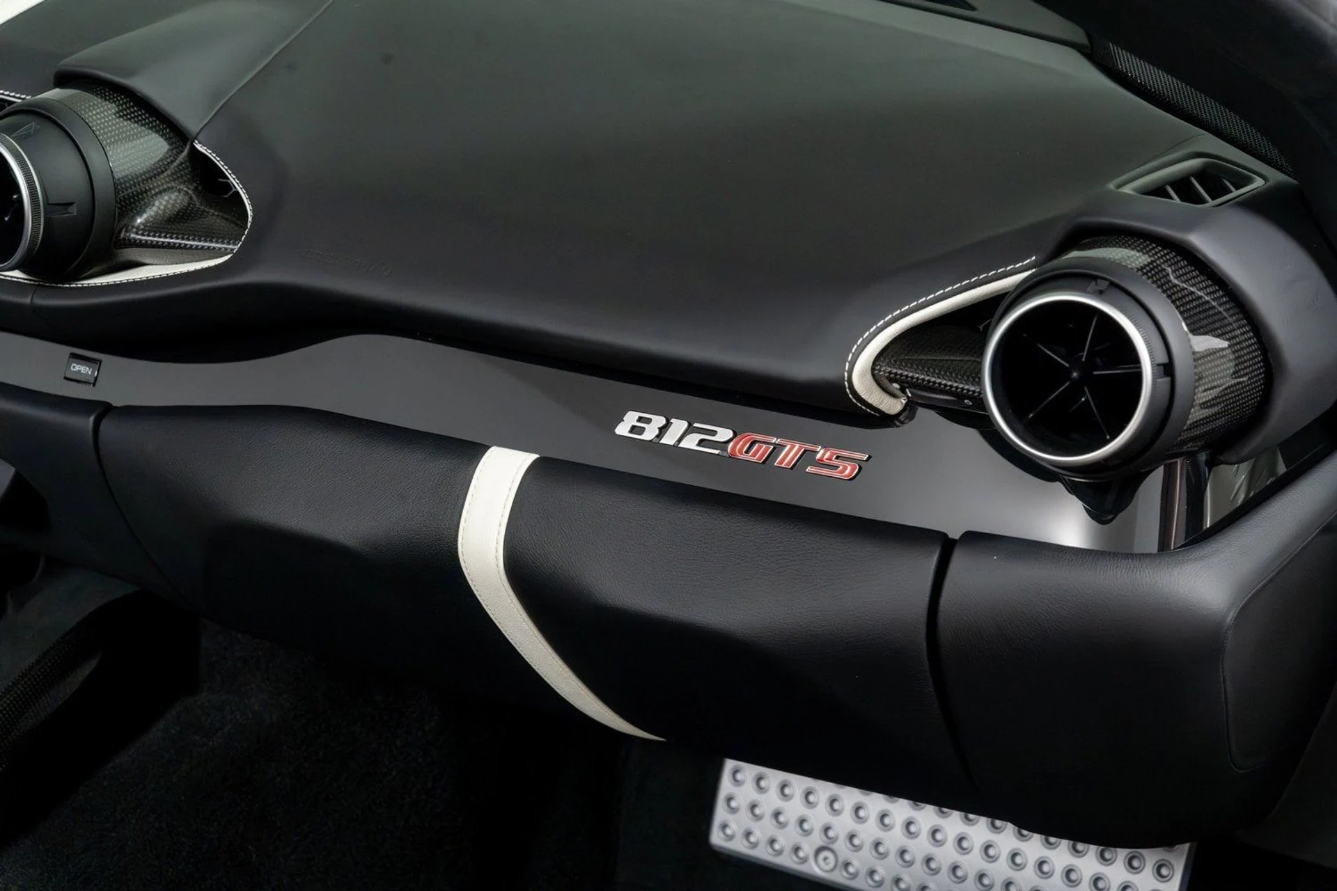 mph038_239526539_f1df9134fc254745bc25196359acc8ee_a97025d743