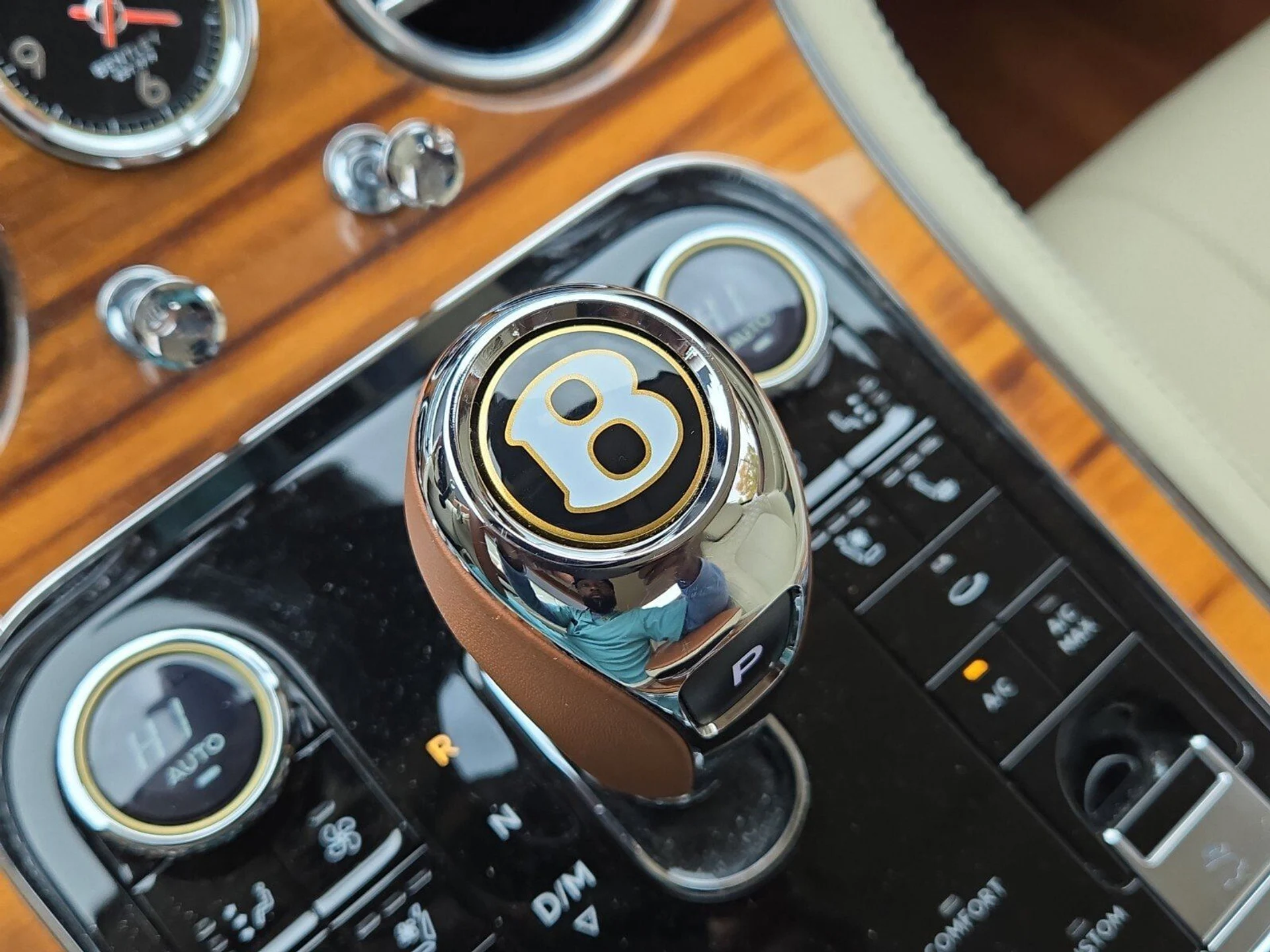 mph038_2414981805_95e591053380adc13be4b8d9897a56fex_4b10f68e5f