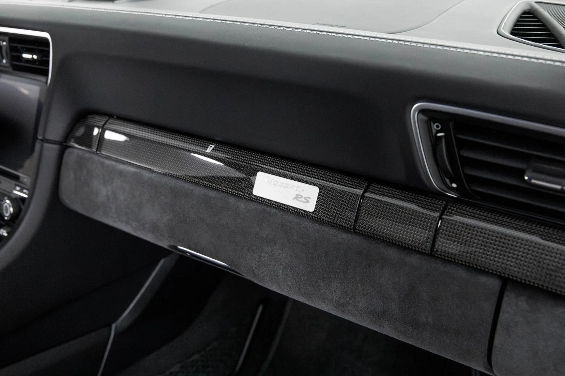 mph038_2421056528_Used_2018_Porsche_911_GT_2_RS_1762386680_09aab36926