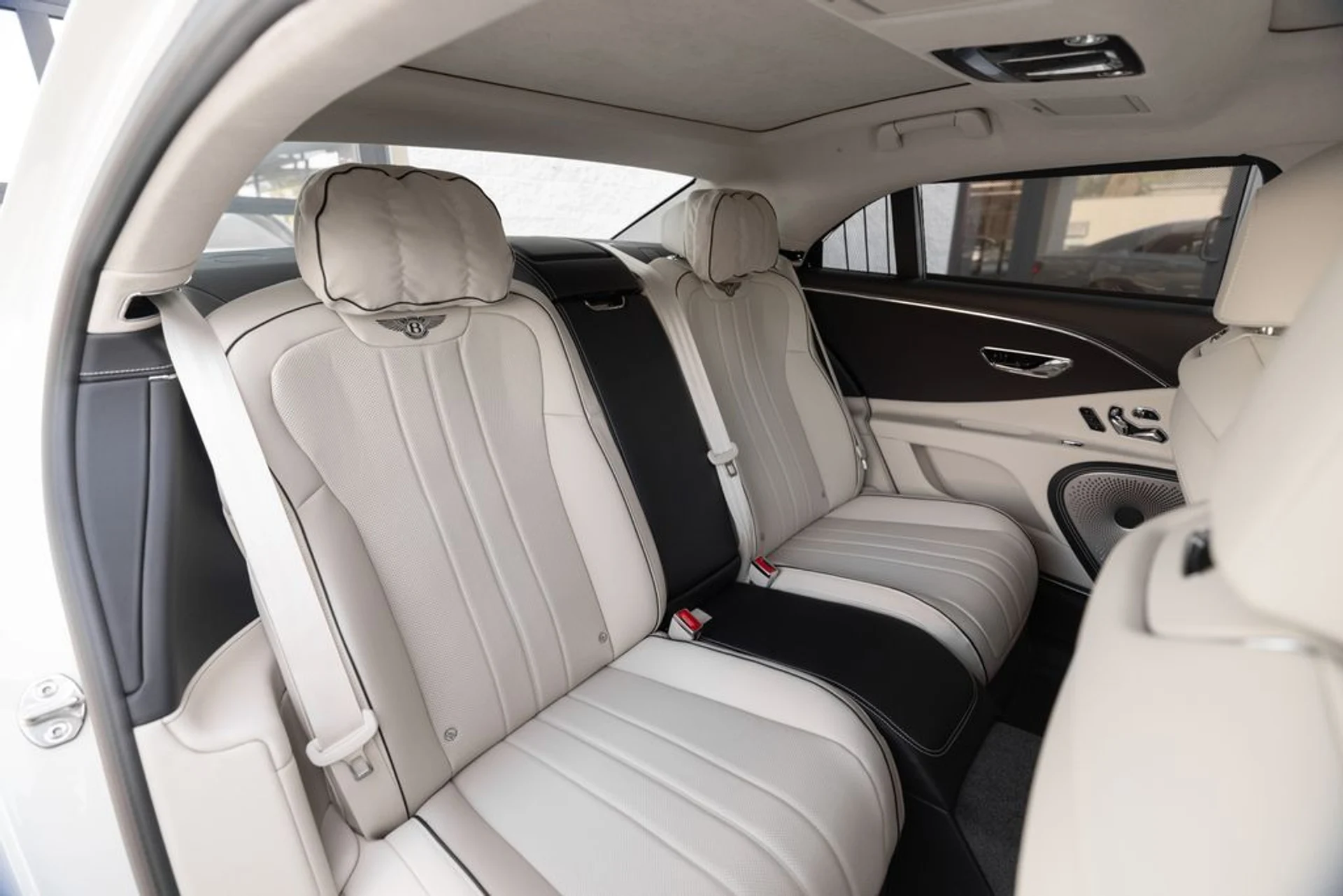 mph038_2421870137_04d95cae1d67e908e53d7174533ac107x_2c5ff9d2dd