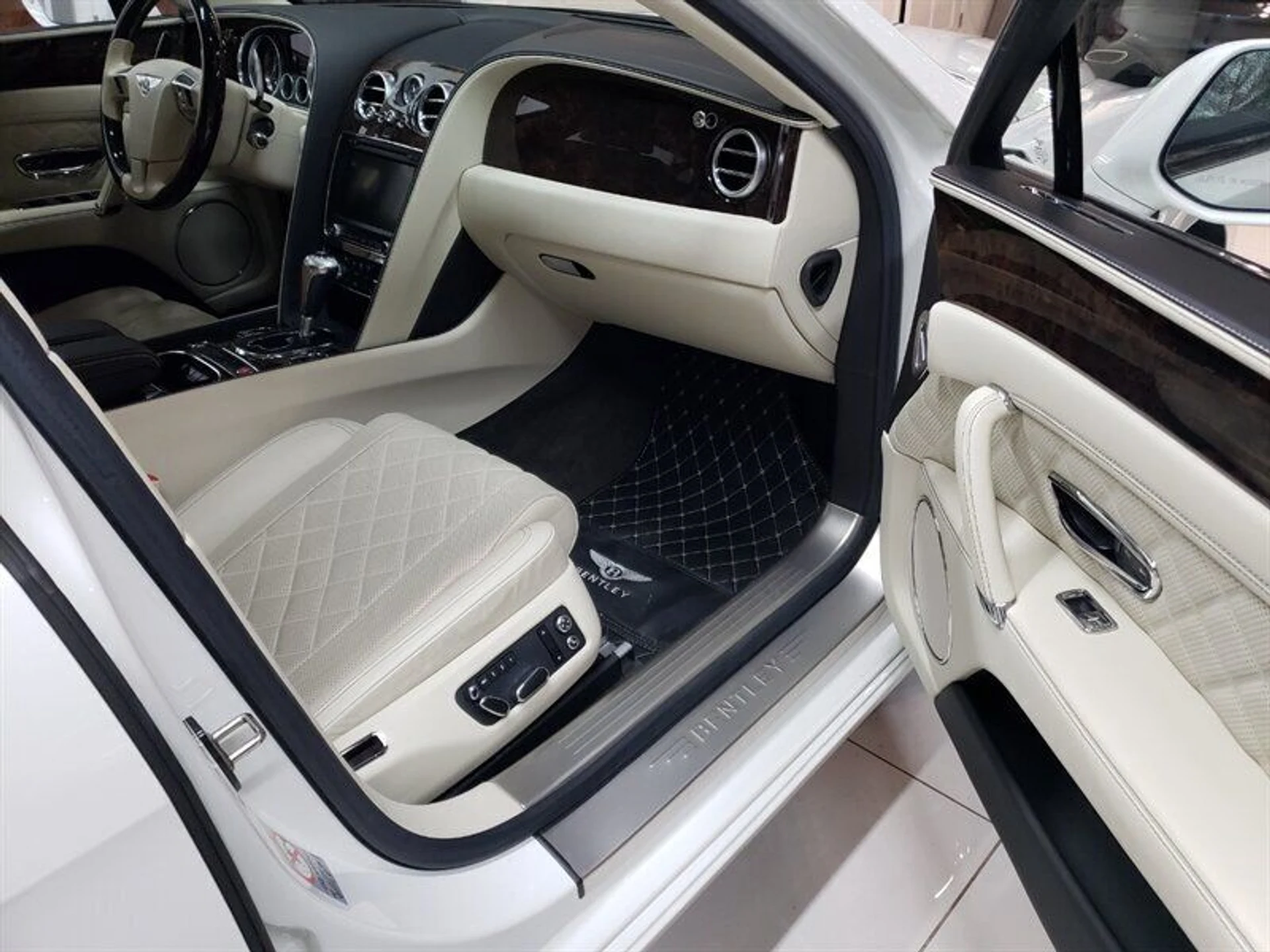 mph038_242422855_7b9c166225_800_e15543bc64