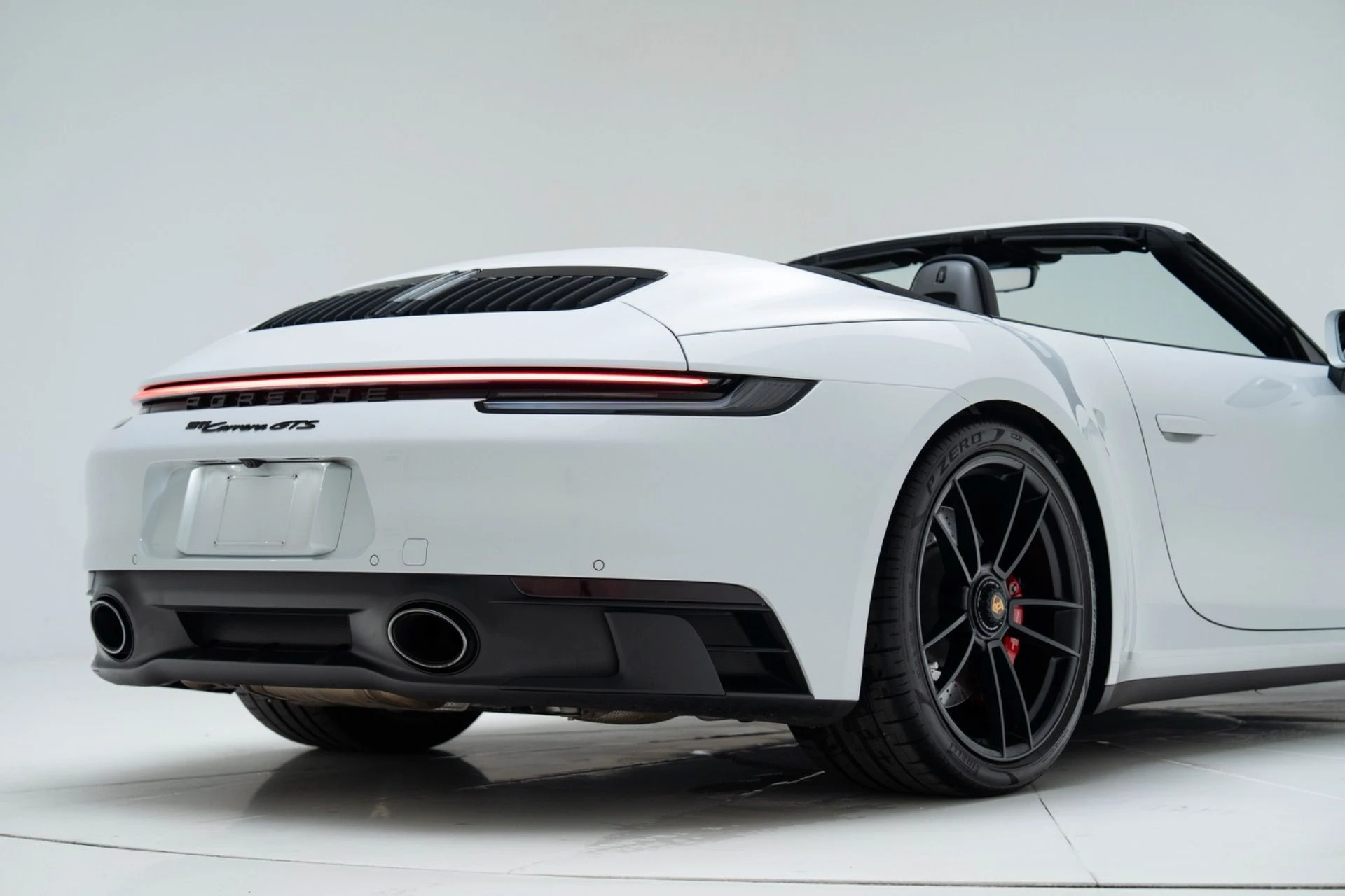 mph038_2433643781_Used_2022_Porsche_911_Carrera_GTS_1784566818_6e25687fae