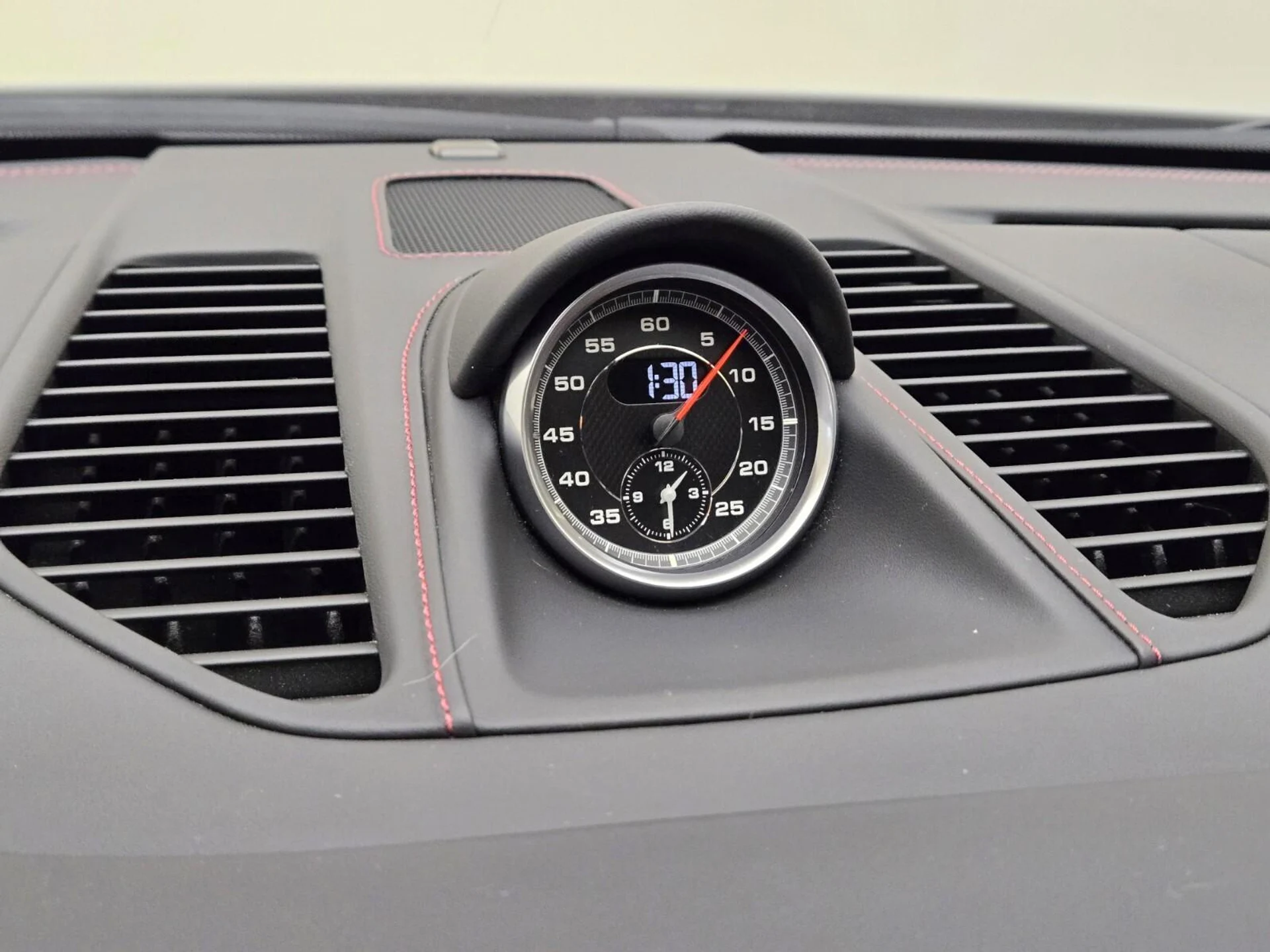 mph038_2446063671_Used_2019_Porsche_911_1763542667_fd2be82f4c