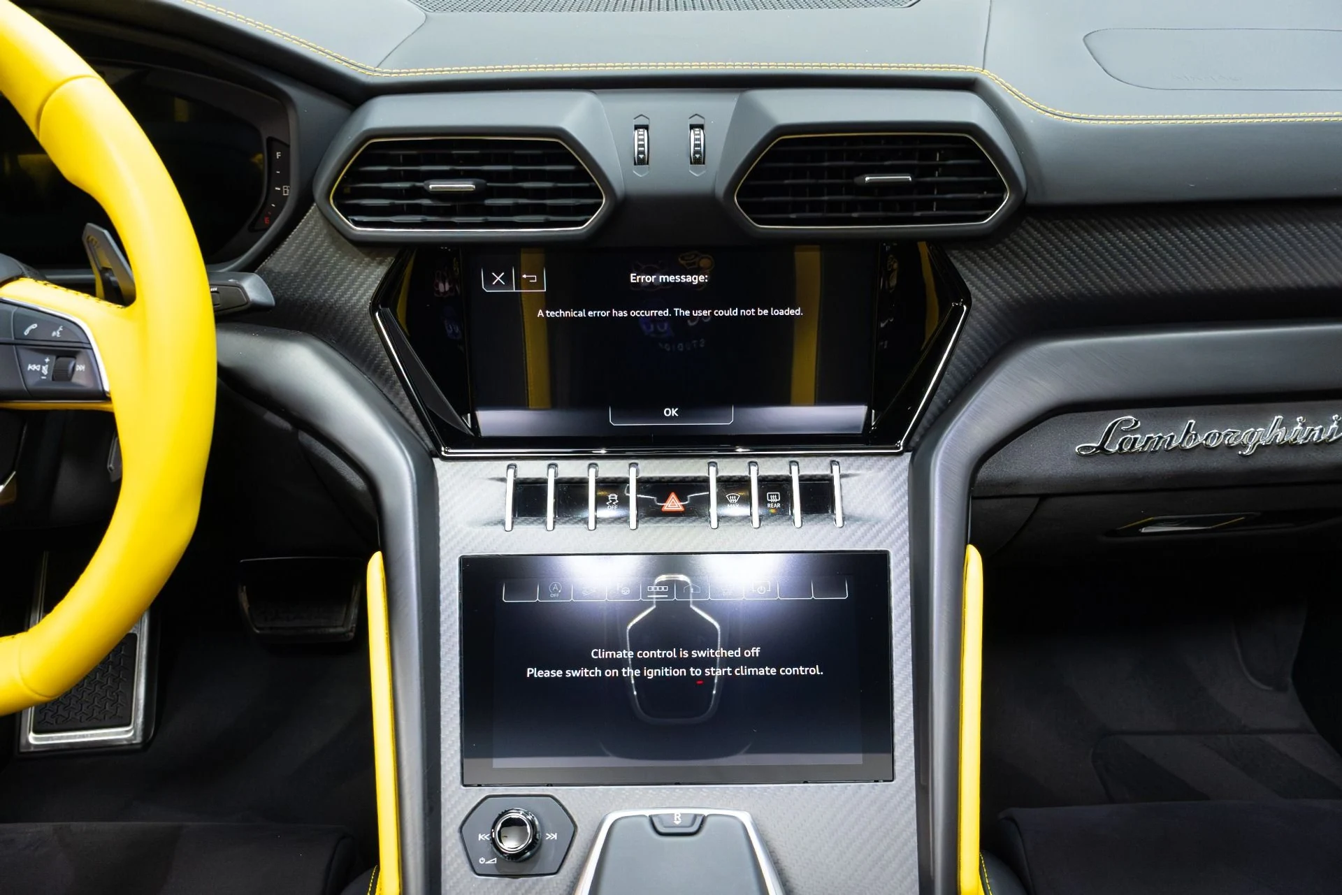 mph038_2452368338_Used_2022_Lamborghini_Urus_Graphite_Capsule_1775757245_d0ffe85d14