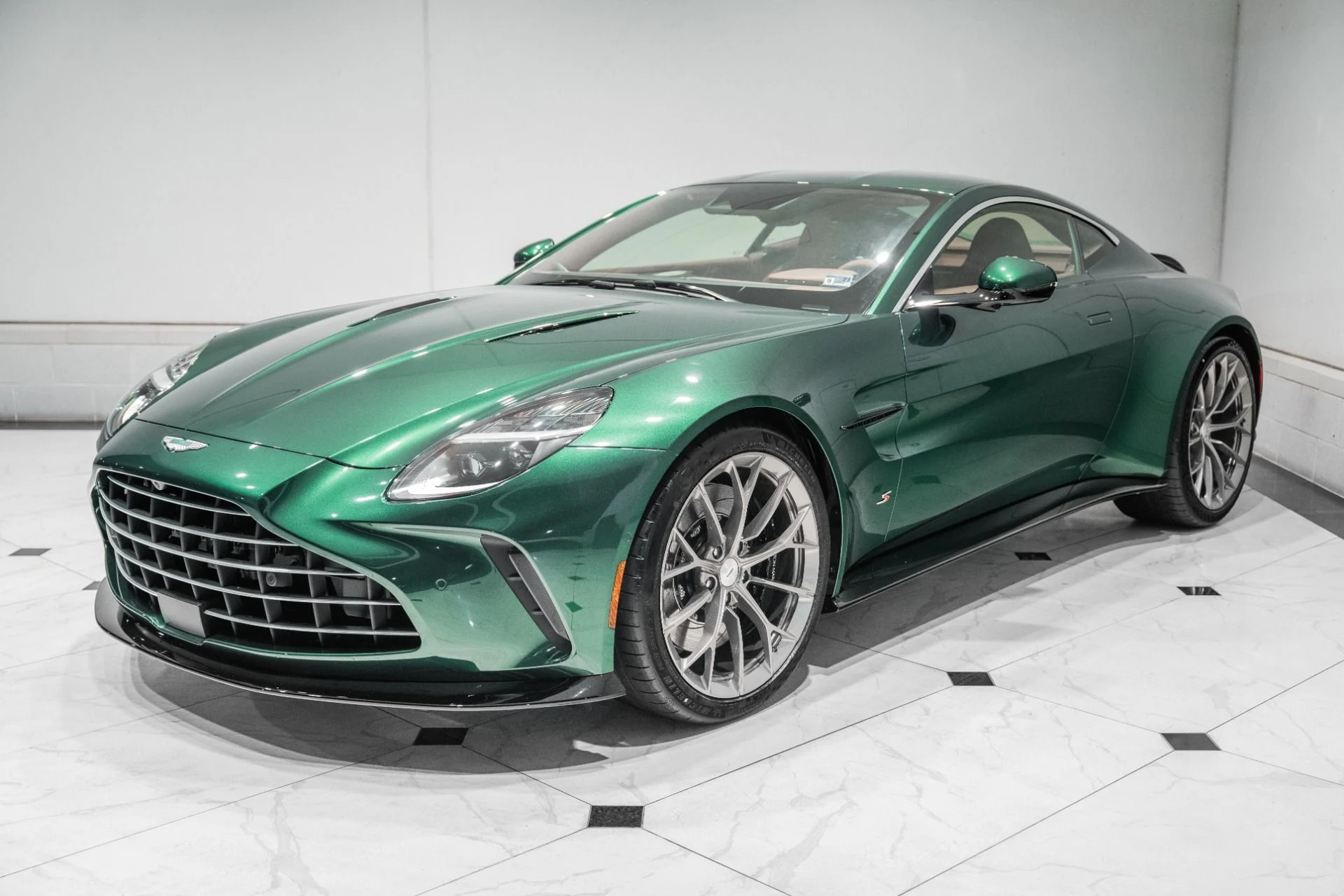 mph038_2472549764_New_2026_Aston_Martin_Vantage_S_1790177478_dbca600f41