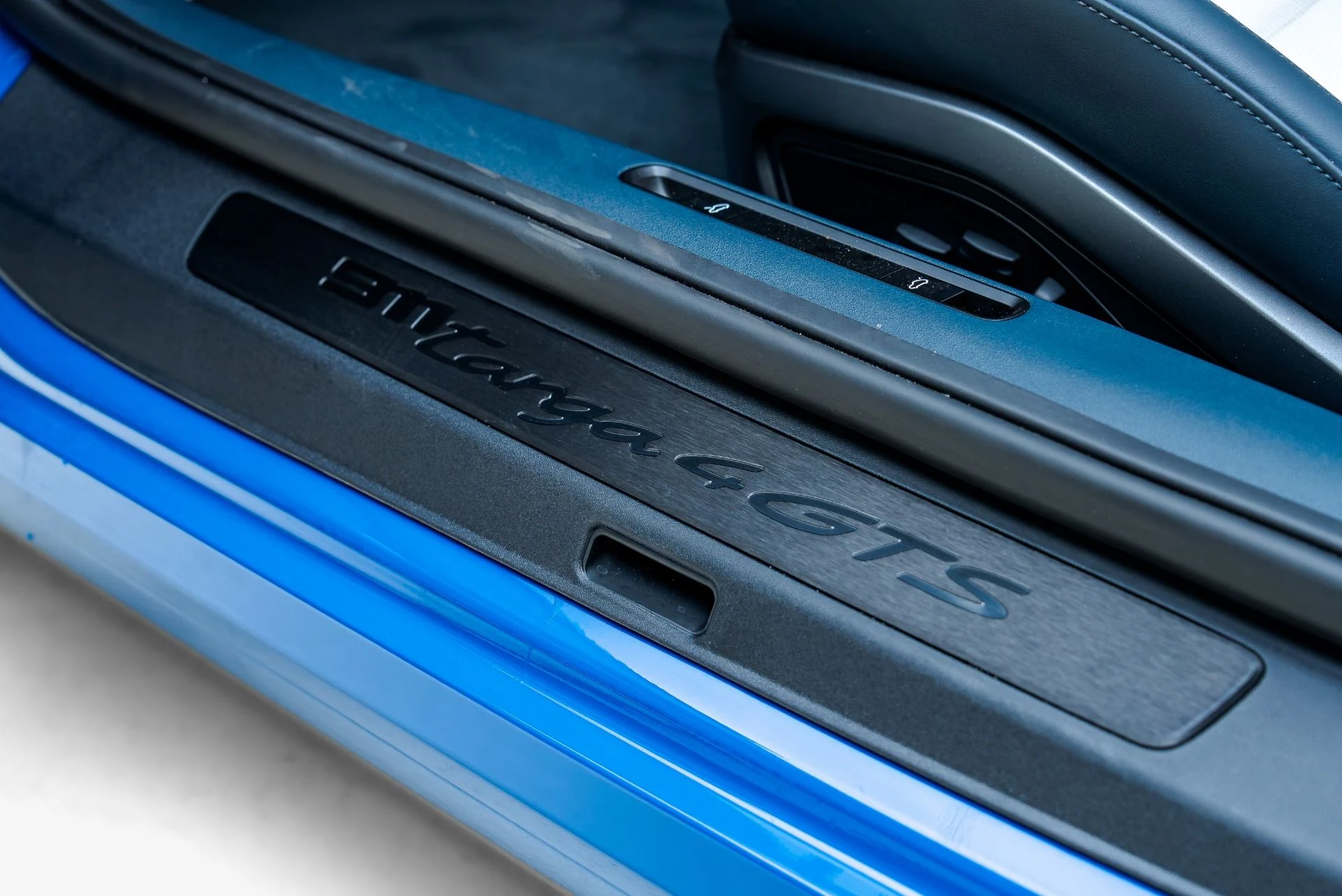 mph038_2487956489_Used_2026_Porsche_911_Targa_4_GTS_1788307397_c8b9c8c45d
