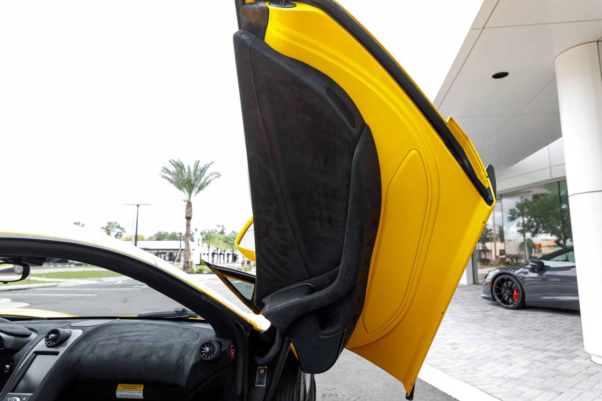 mph038_248981144_593_p39_l_21e737307d