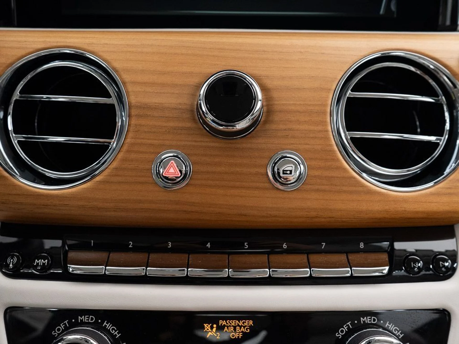 mph038_2507141277_e0d0162aee4c3fc6063309ca4281f71e_384d6a5192